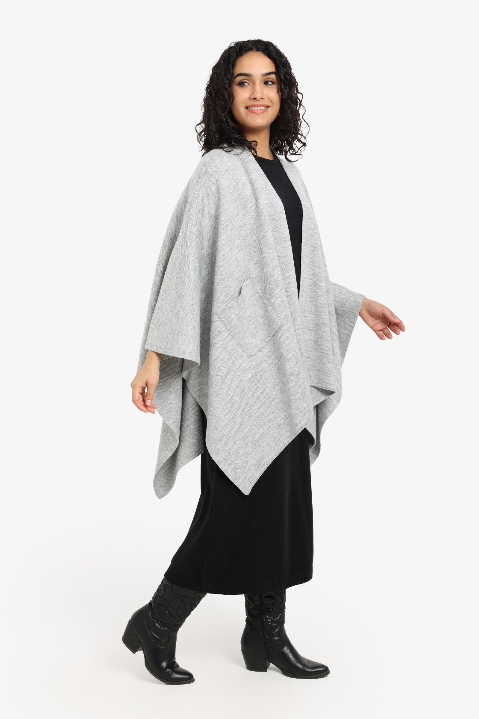 Knitted Poncho with Pockets