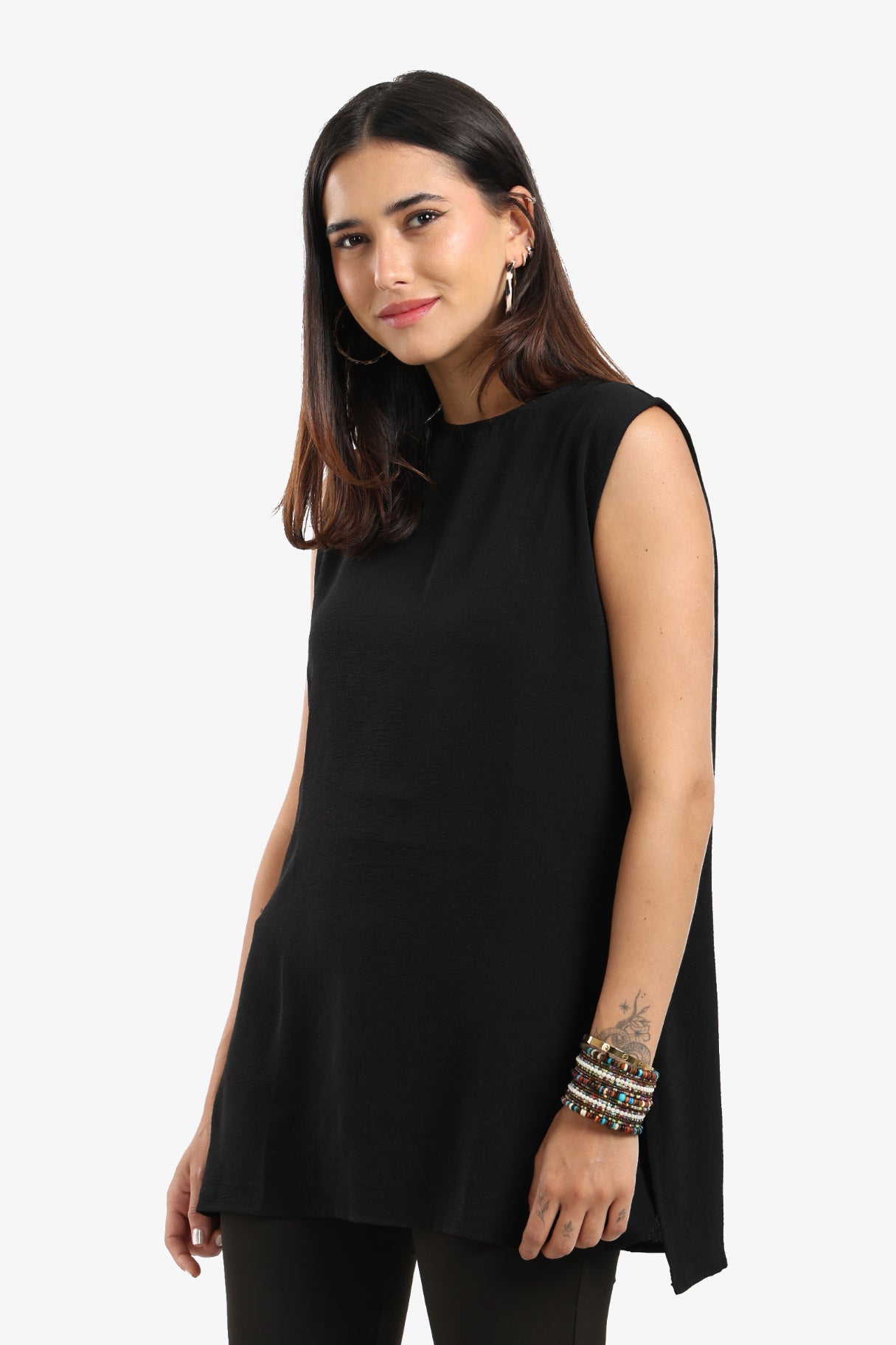 بلوزة عملية بقصة مريحة