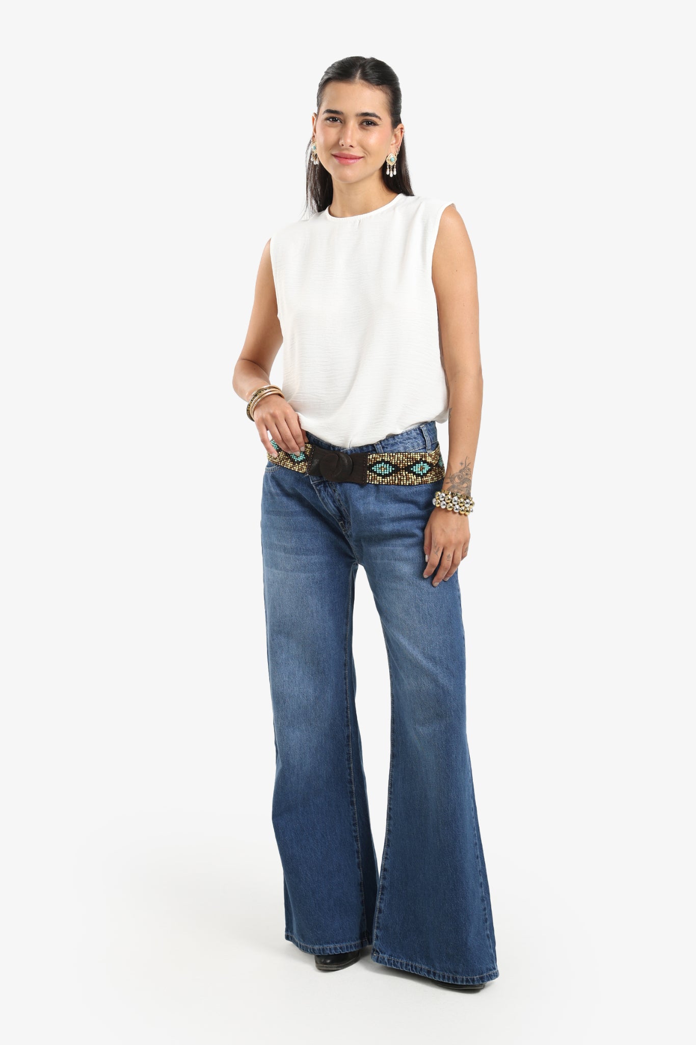 بلوزة عملية بقصة مريحة