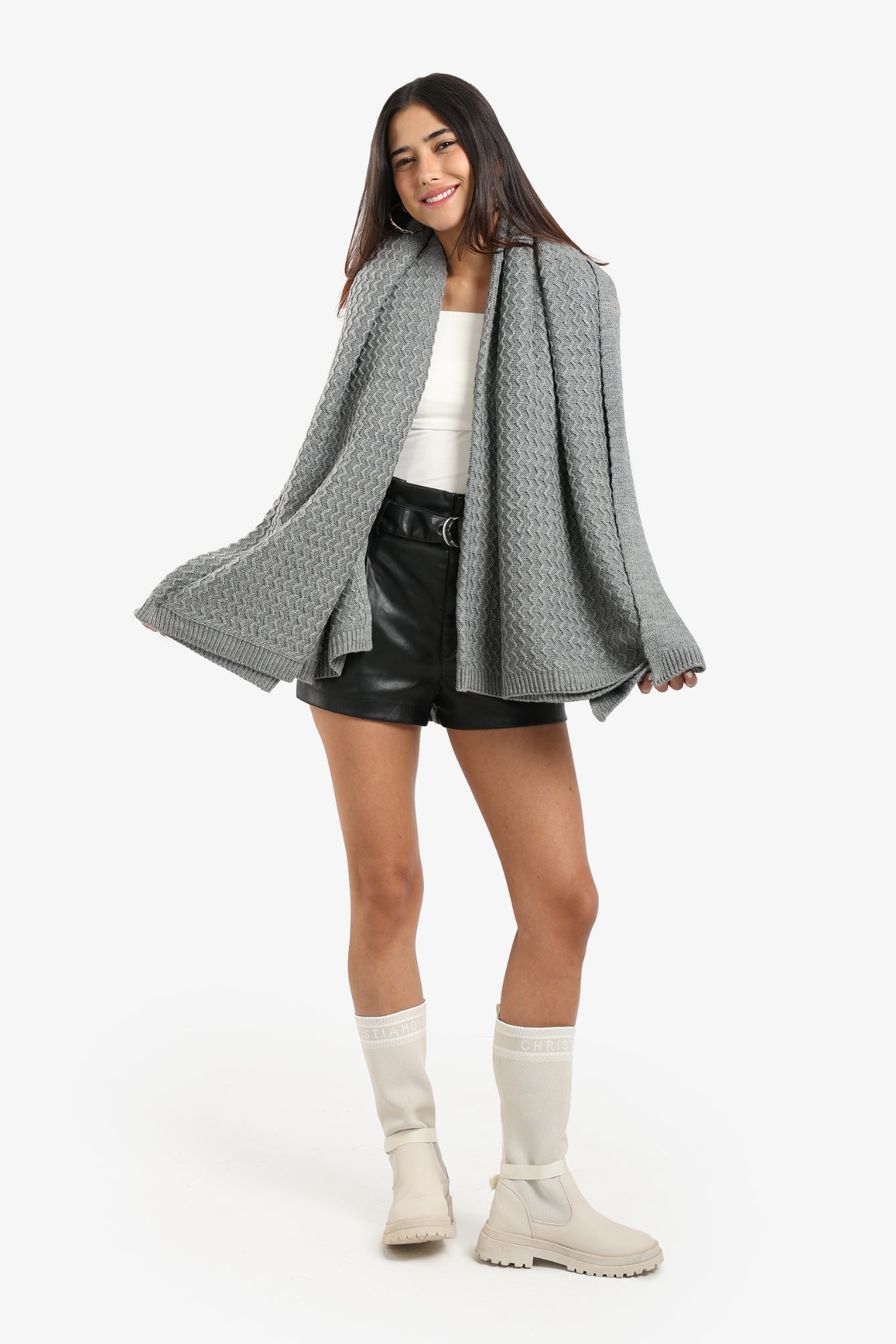 Soft Zigzag Pattern Throw
