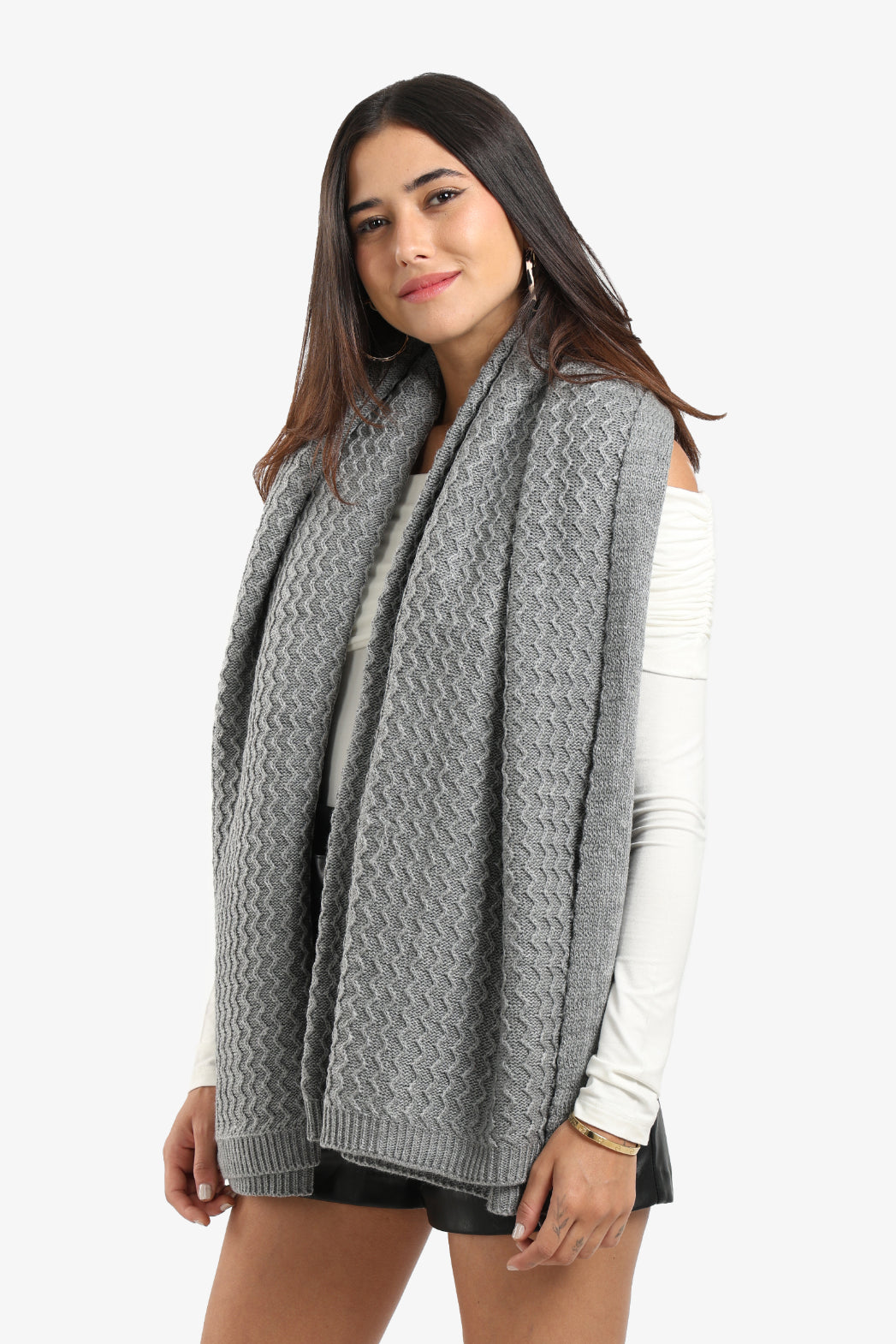 Soft Zigzag Pattern Throw