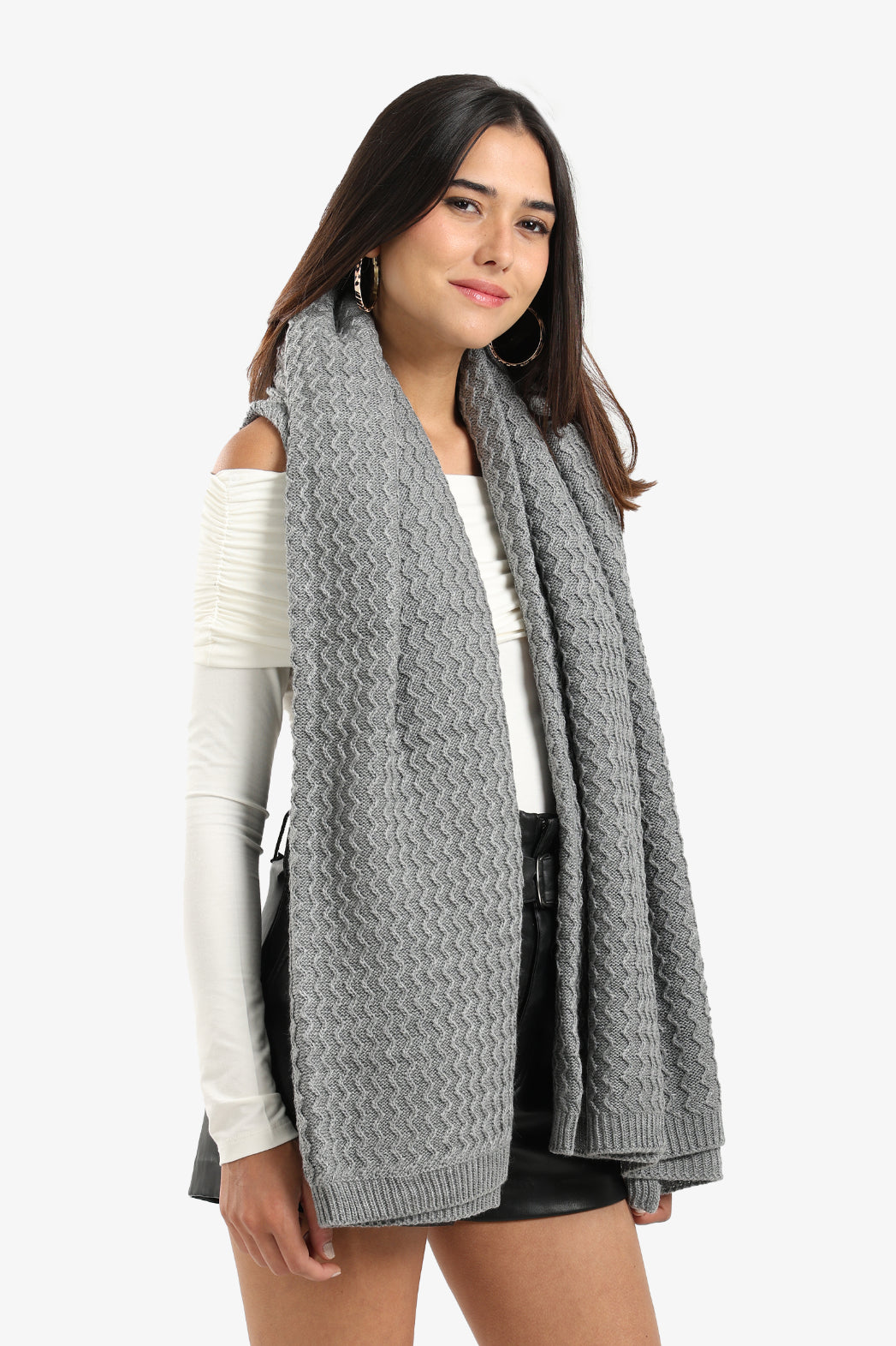 Soft Zigzag Pattern Throw