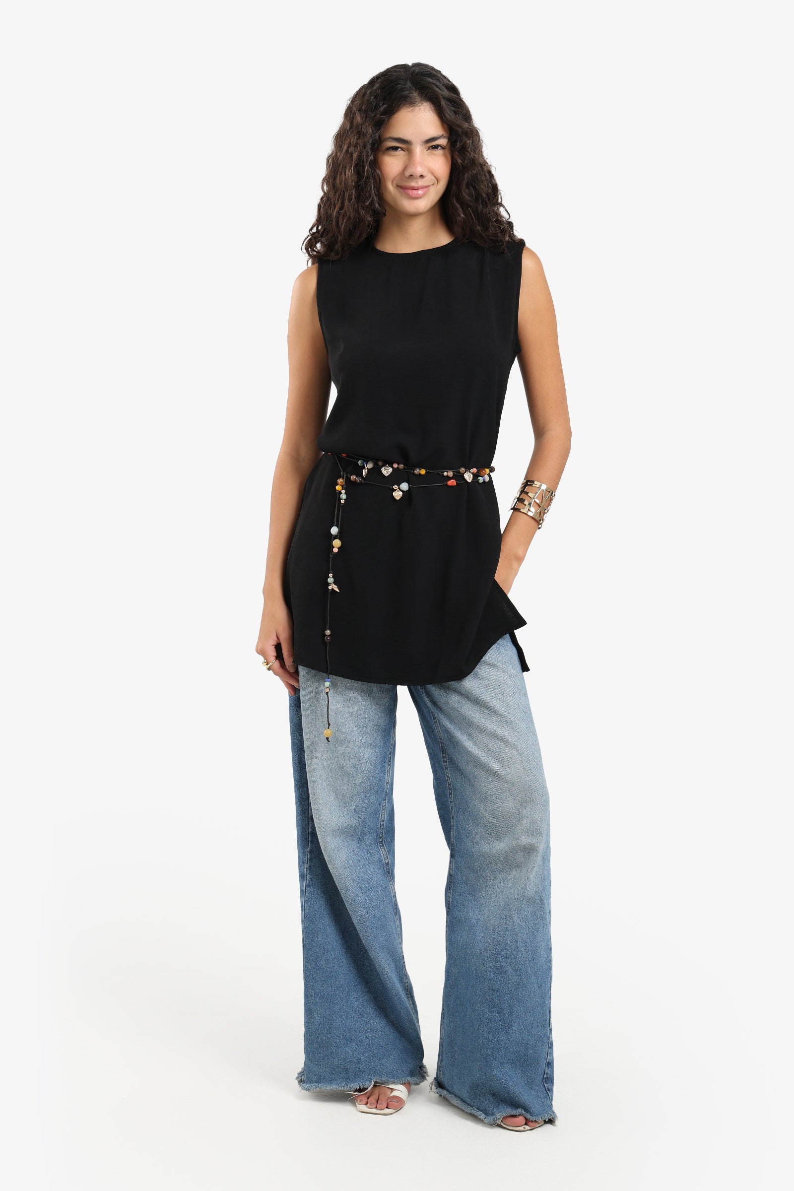 بلوزة عملية بقصة مريحة