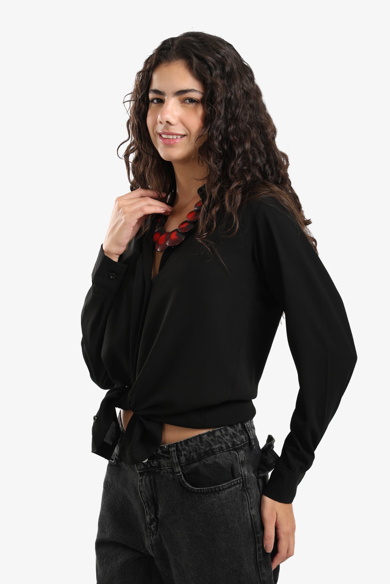 قميص عملي بقصة مريحة