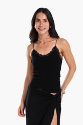 توب سادة أنيق وناعم