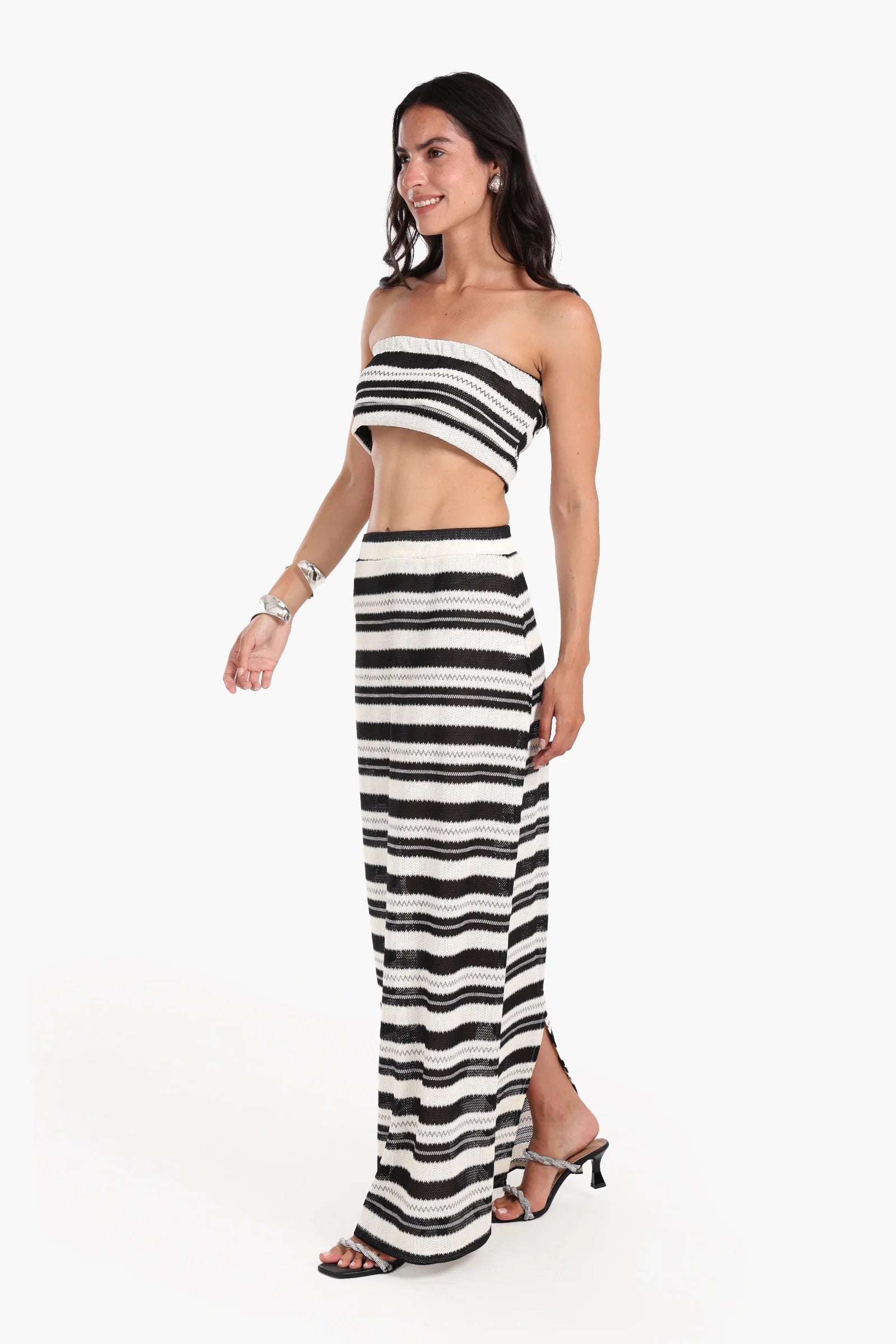 طقم تريكو مخطط للشاطئ