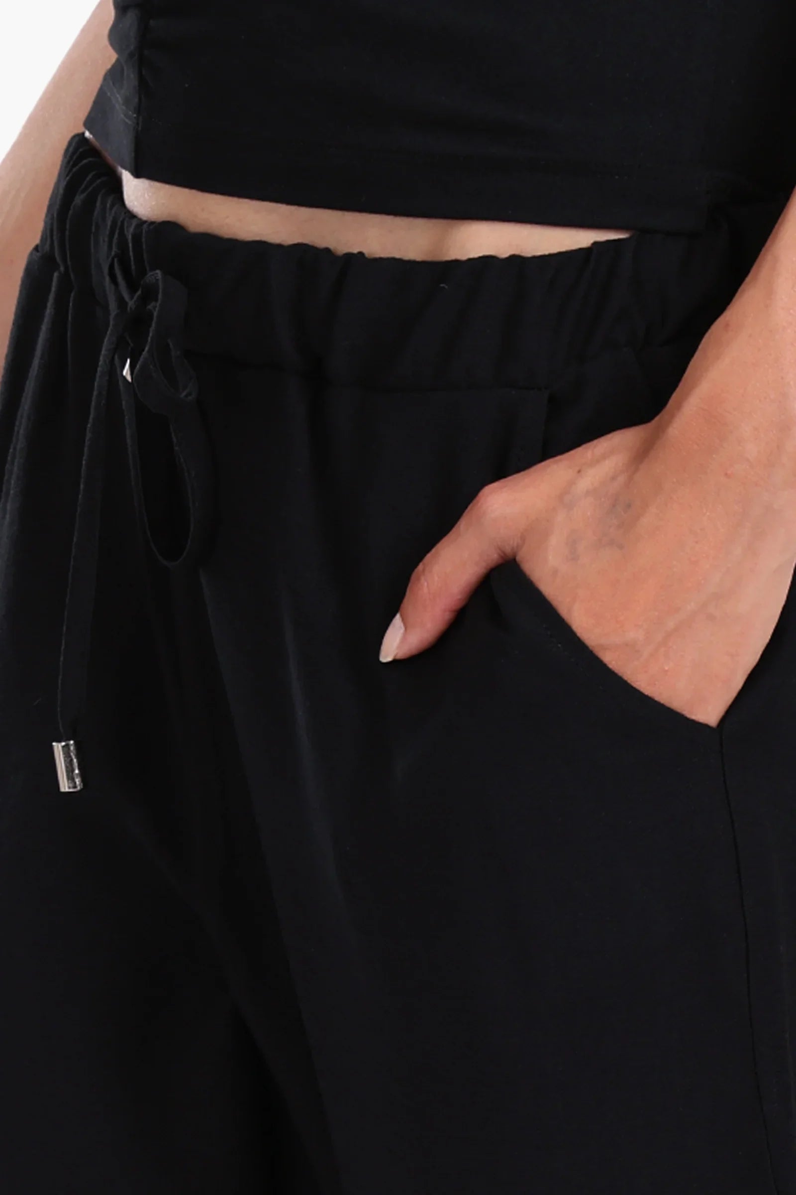 بنطلون خفيف وأنيق للشاطئ