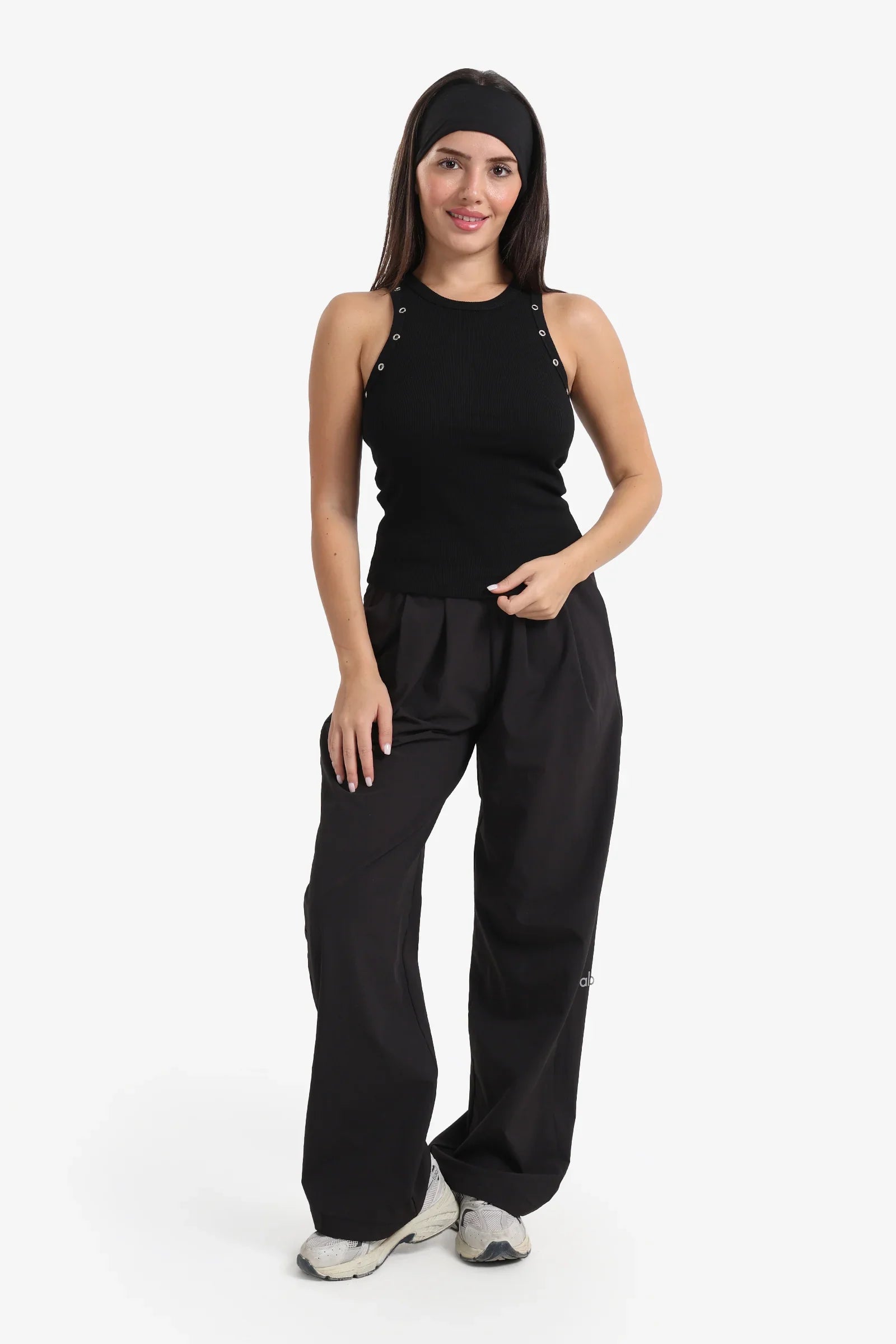 توب بأزرار معدنية