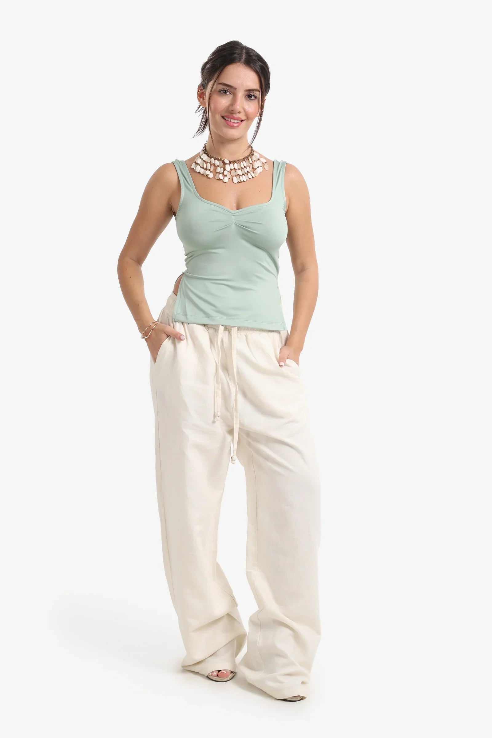 توب بياقة شكل قلب