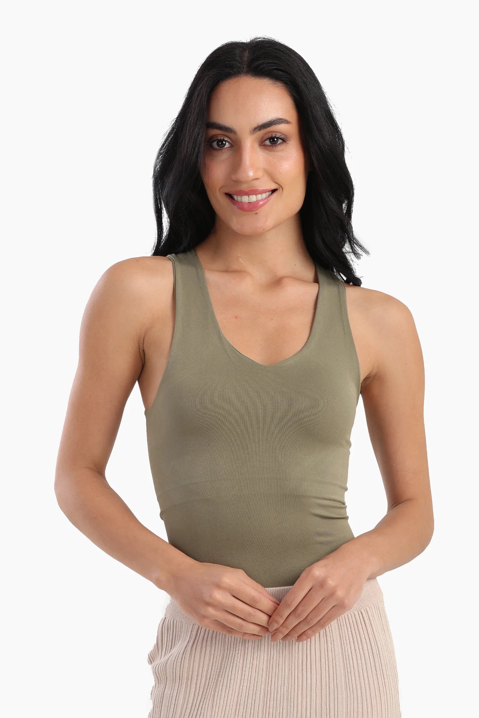 توب ضيق برقبة دائرية