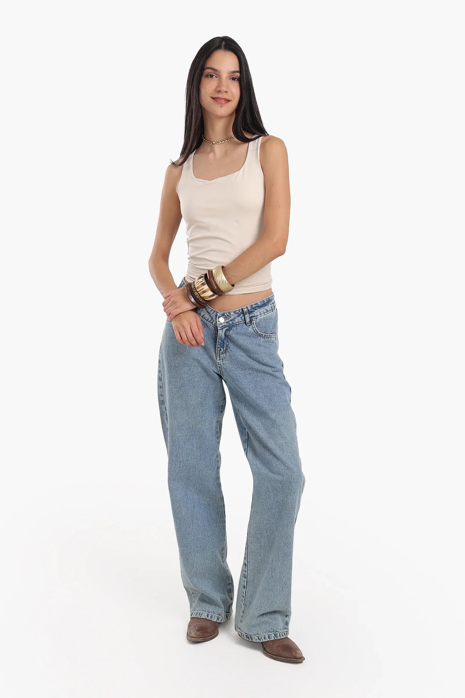 توب حمالات برقبة مربعة