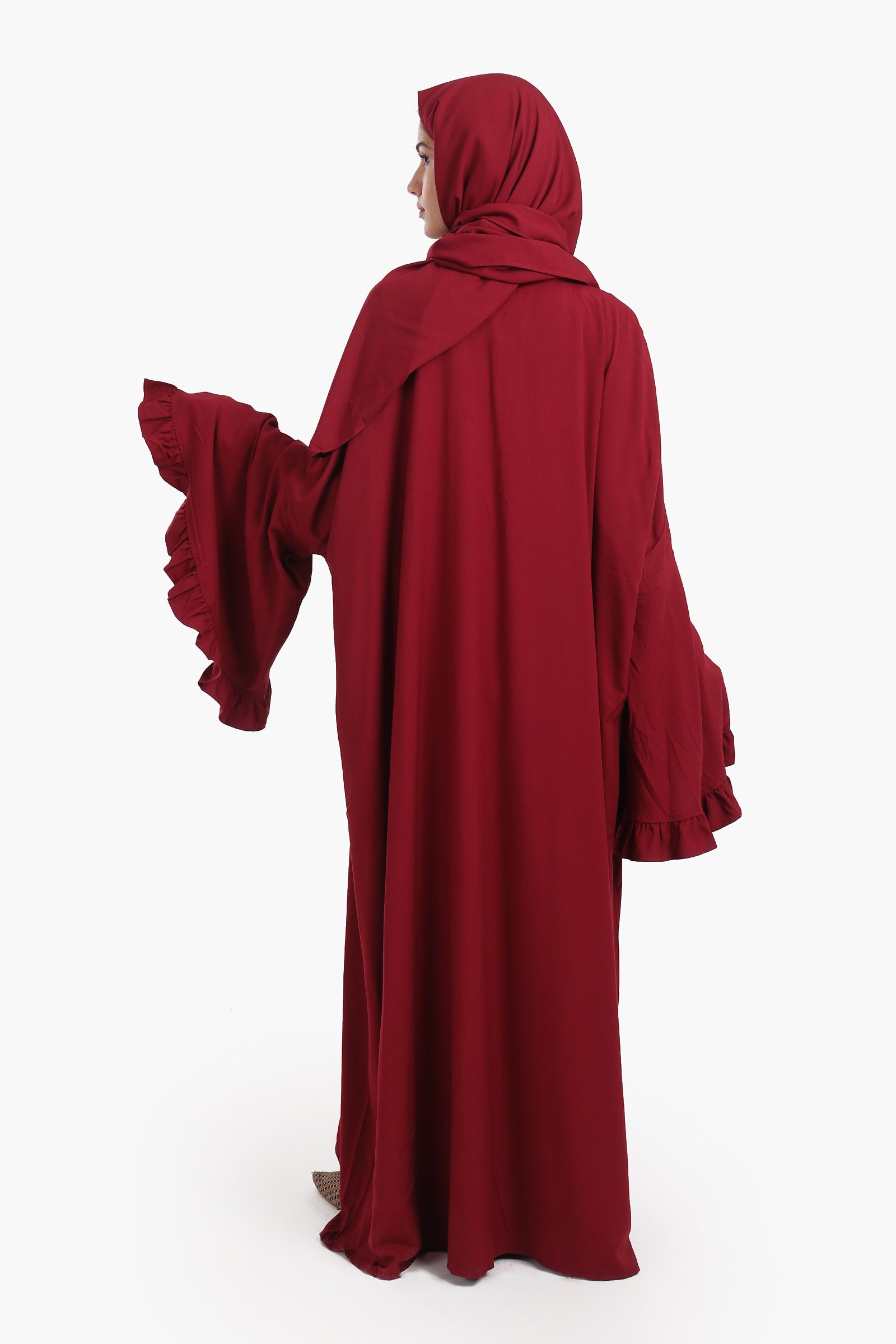 Prayer Isdal with Ruffles