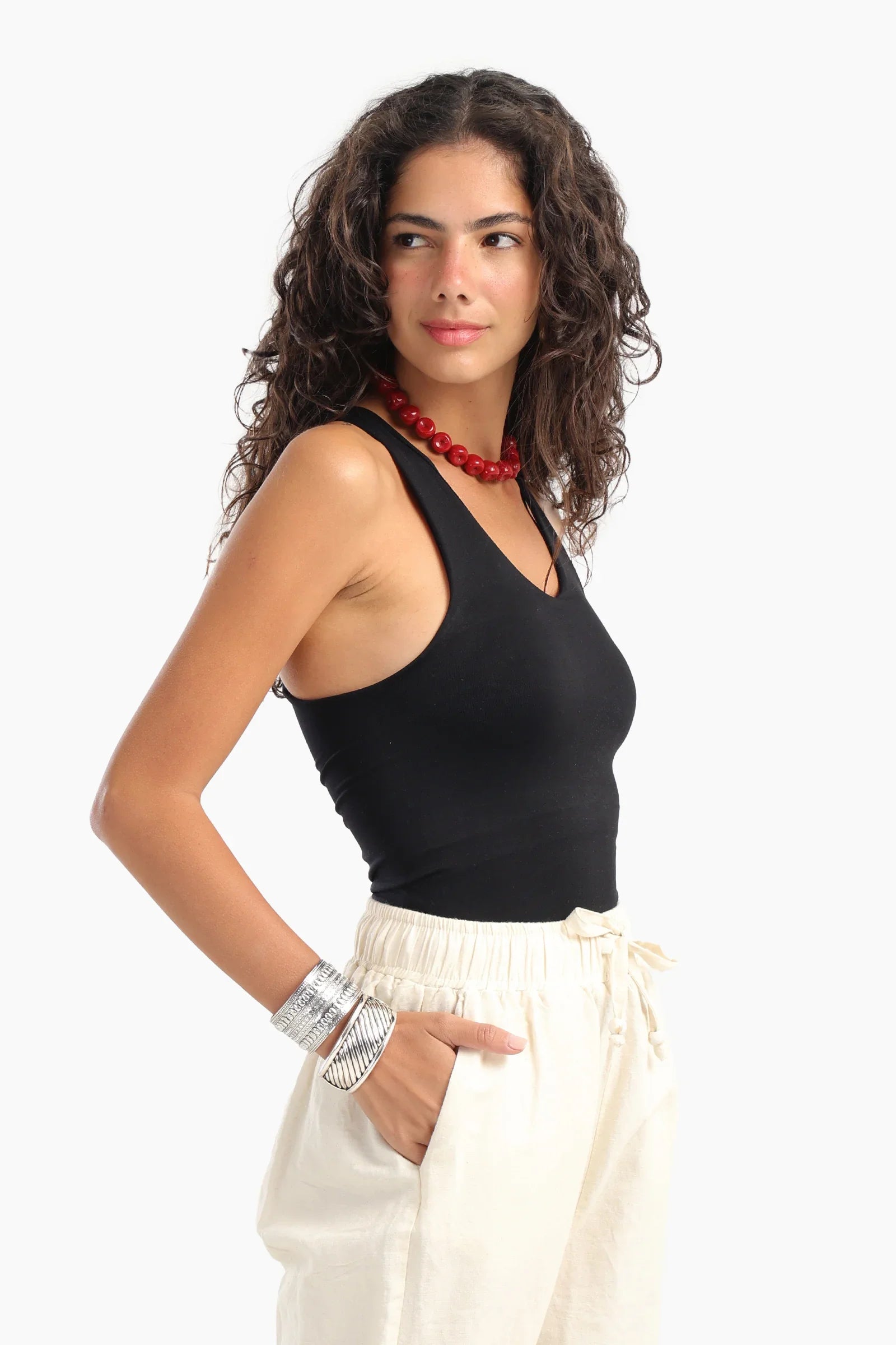 توب ضيق برقبة دائرية