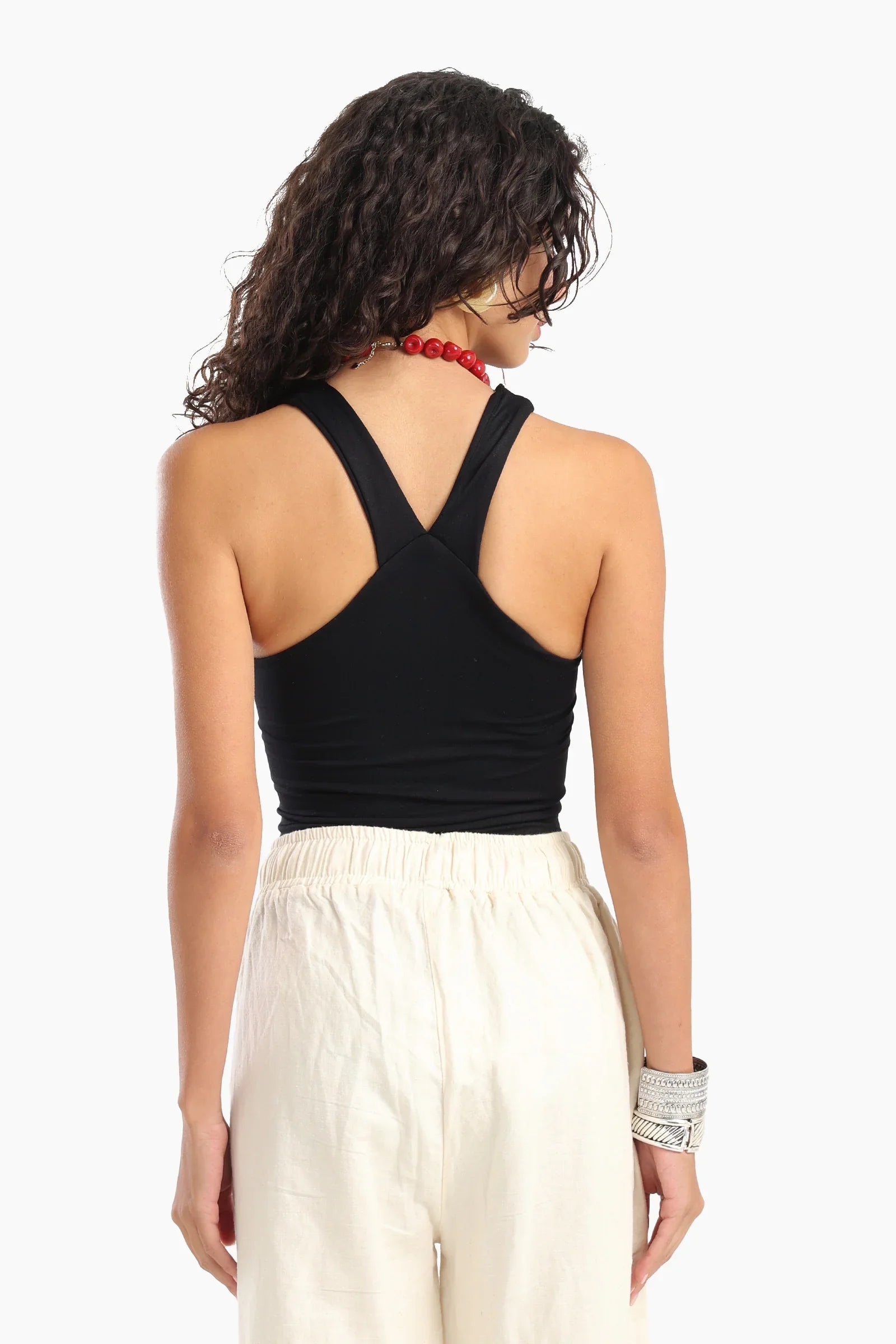 توب ضيق برقبة دائرية