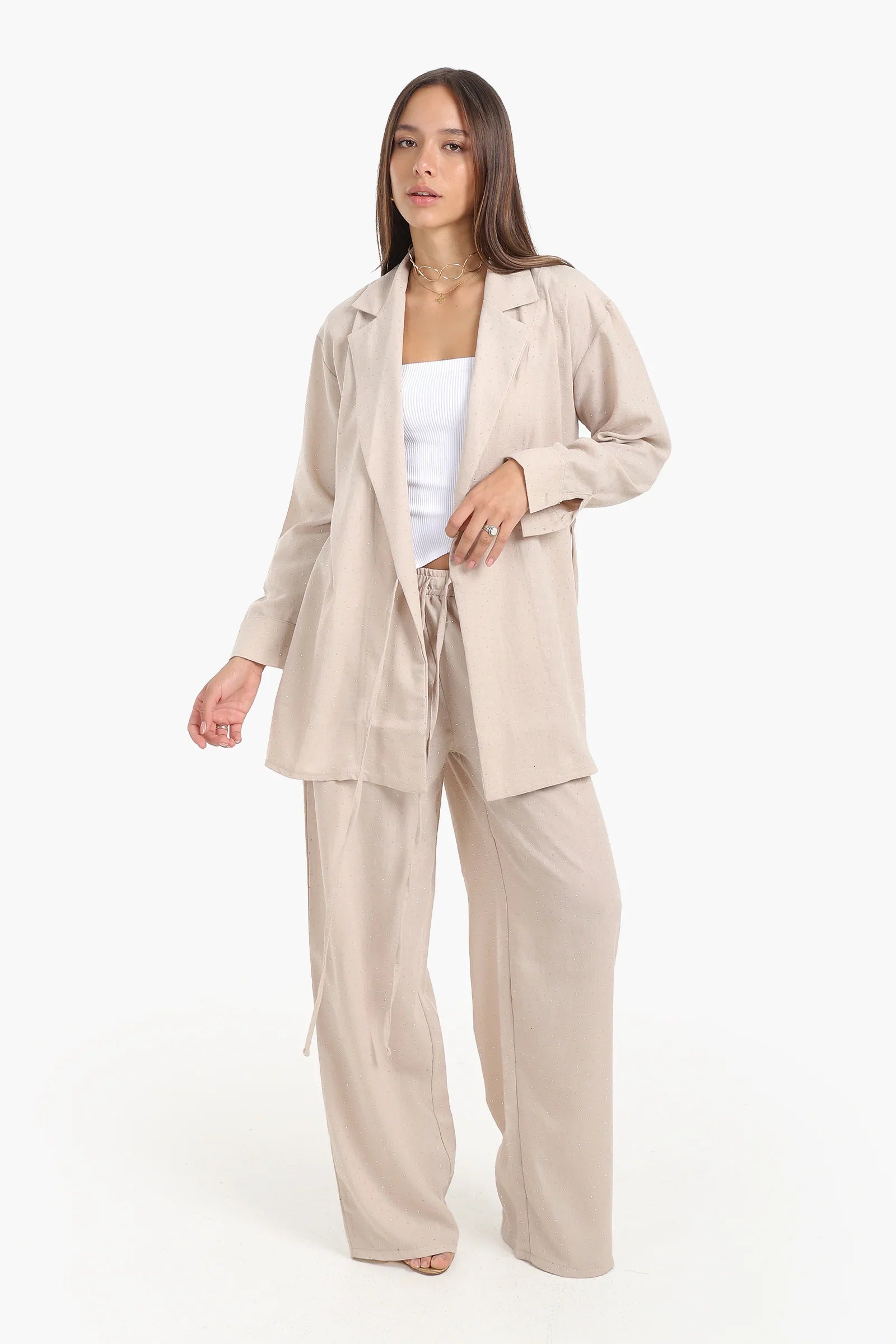 بنطلون بترصيعات صغيرة