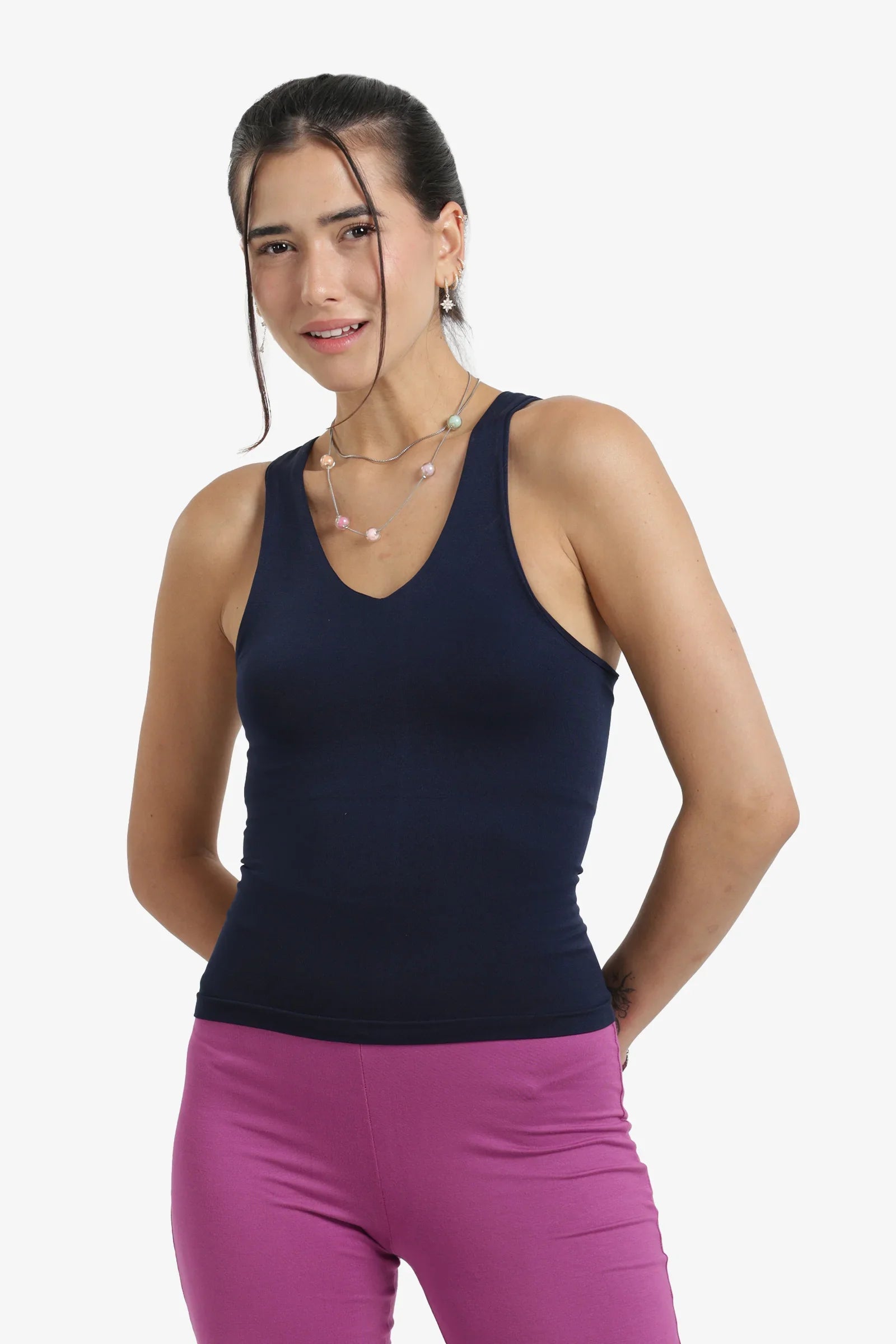 توب ضيق برقبة دائرية