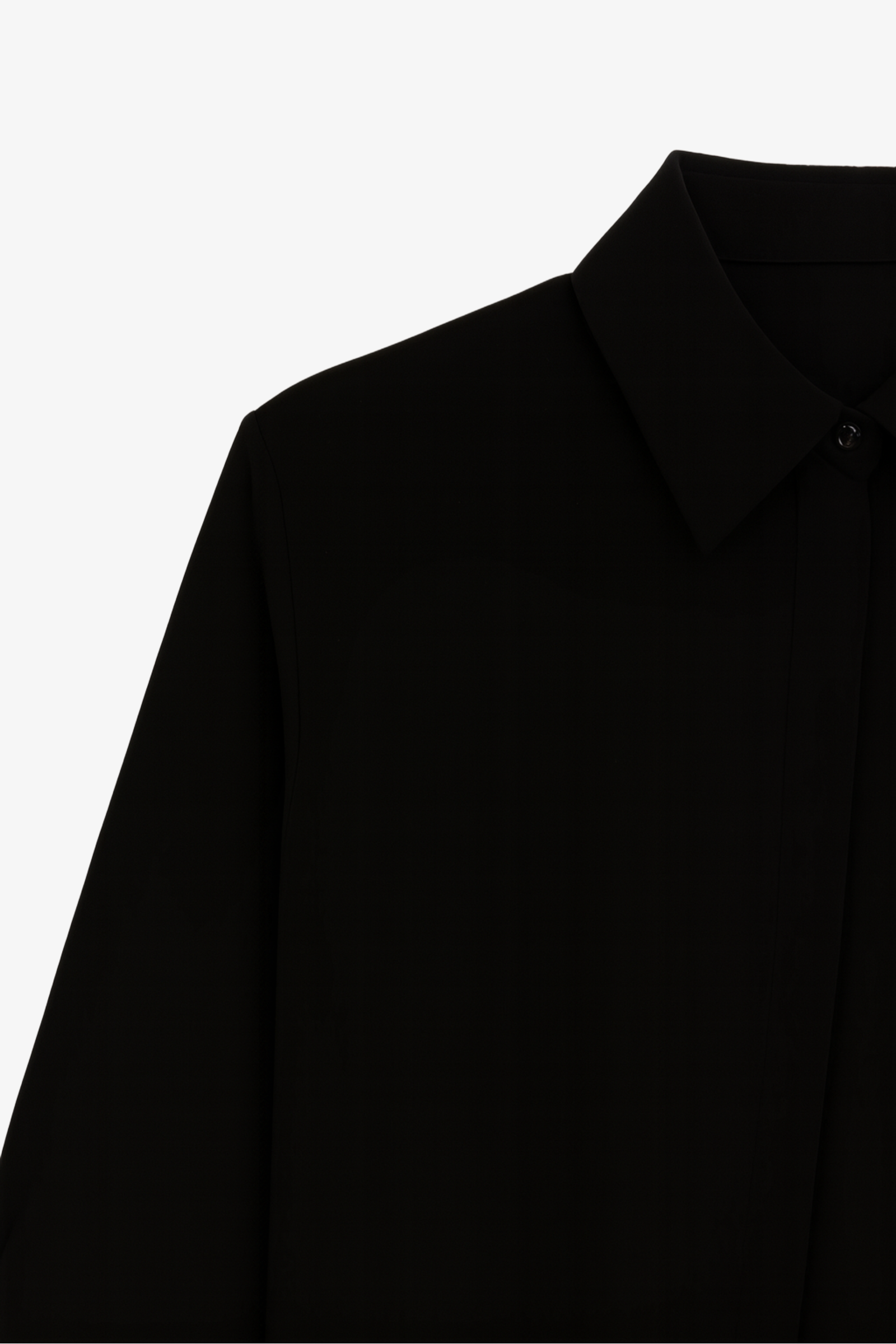 قميص عملي بقصة مريحة