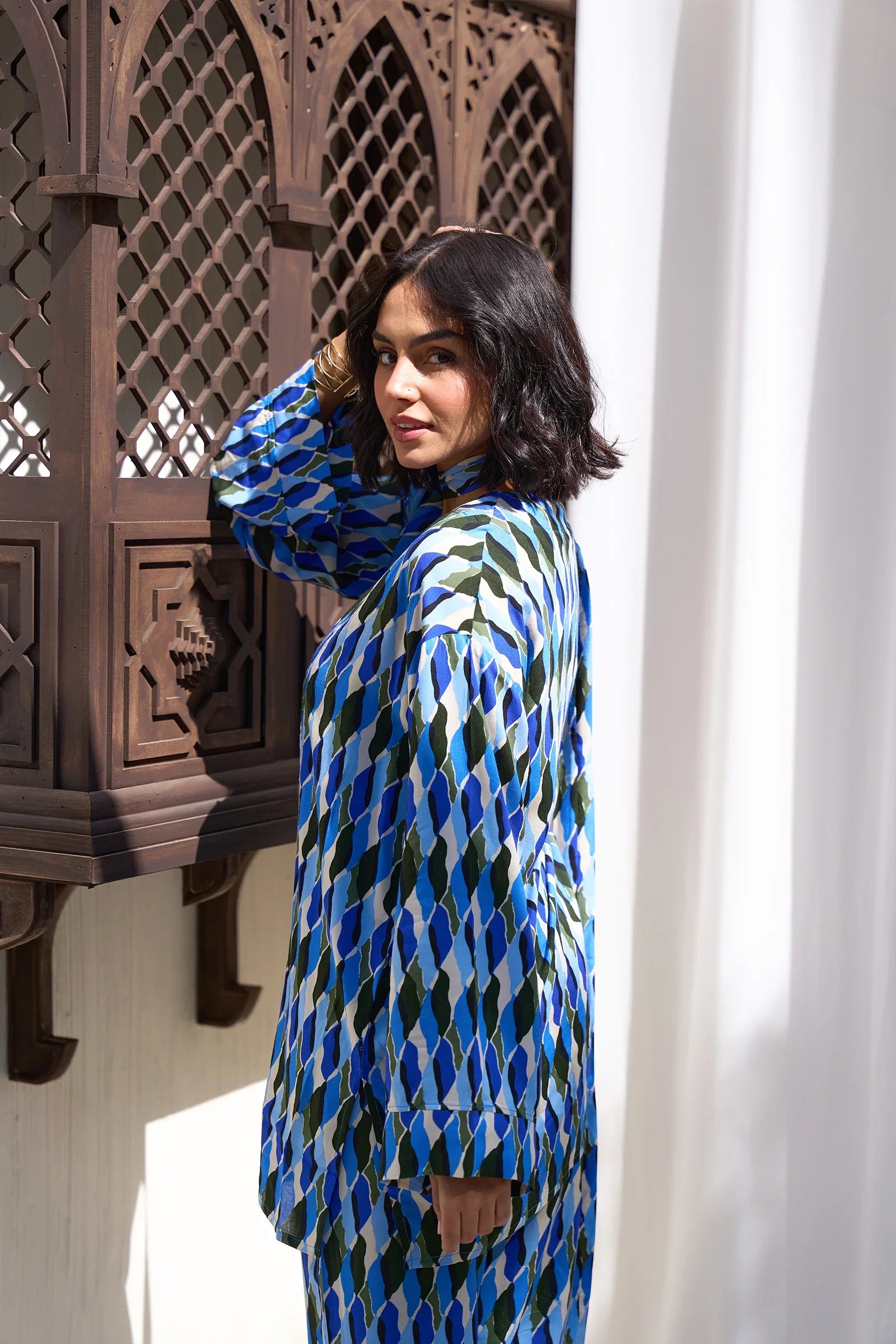 كيمونو واسع منقوش ملون