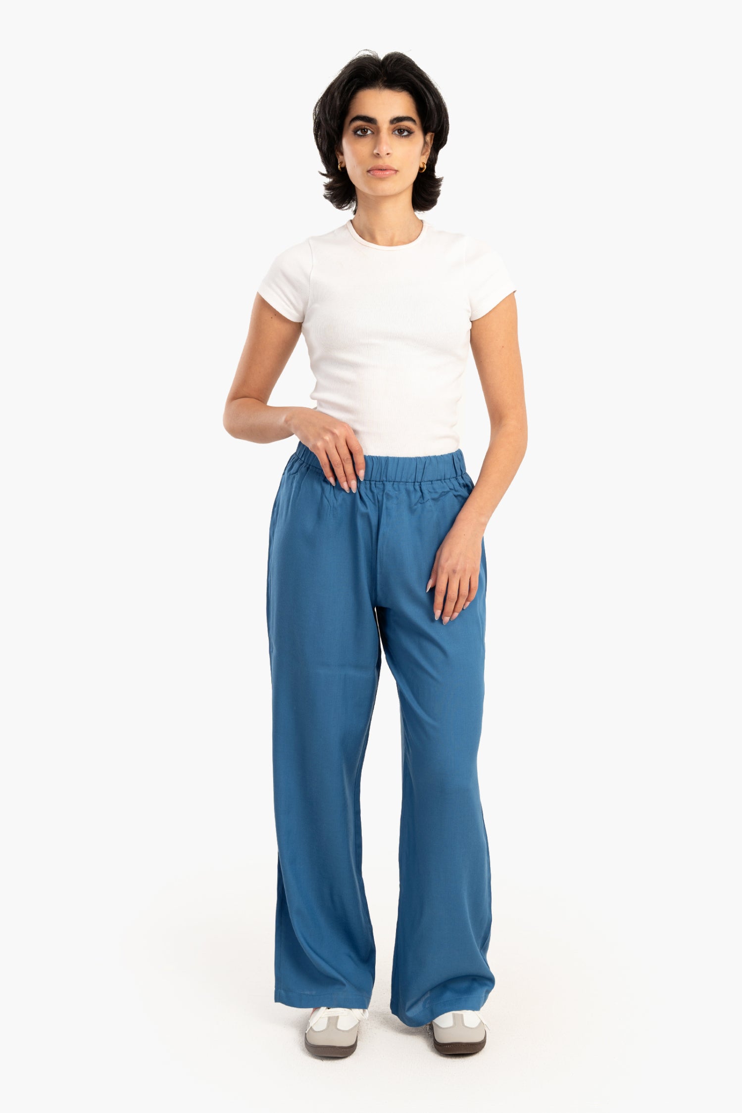 بنطلون مريح بقصة مستقيمة