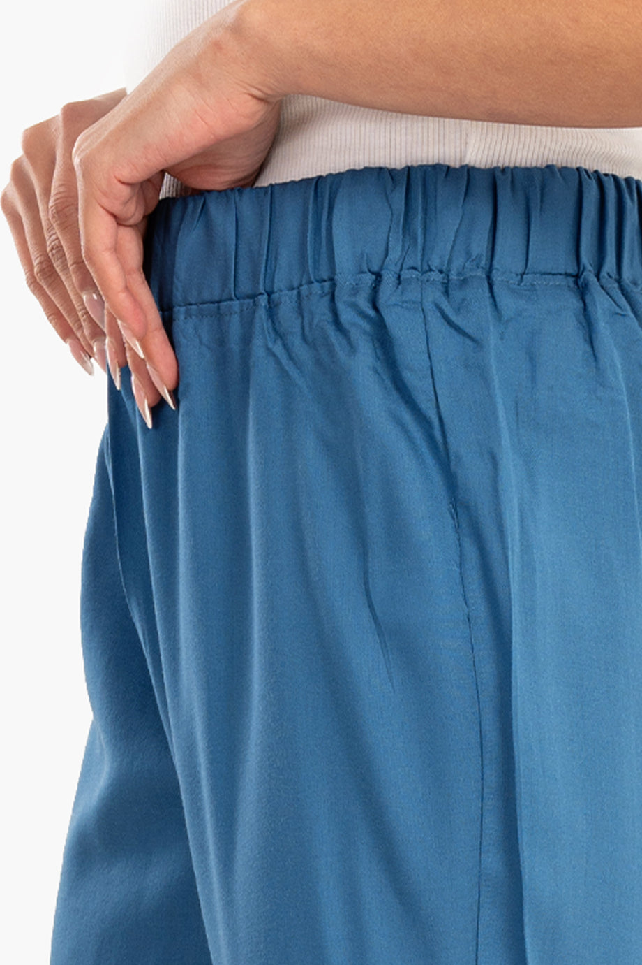 بنطلون مريح بقصة مستقيمة