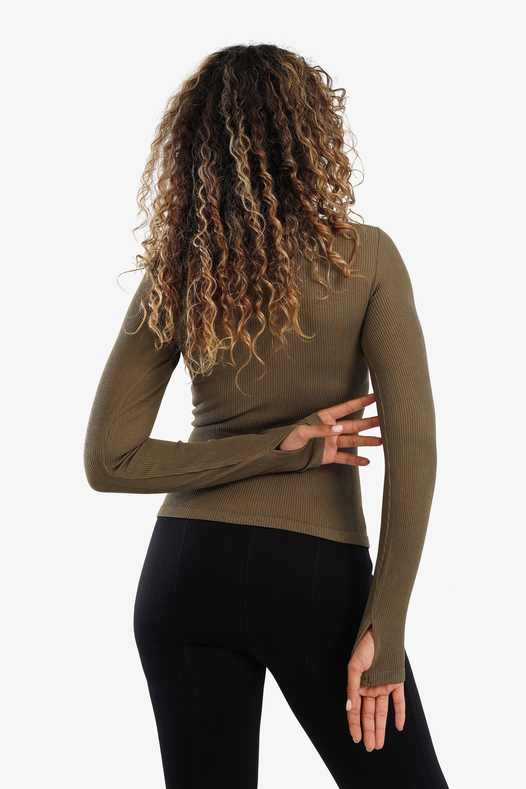 Top with Thumbhole cuffs - Carina - كارينا