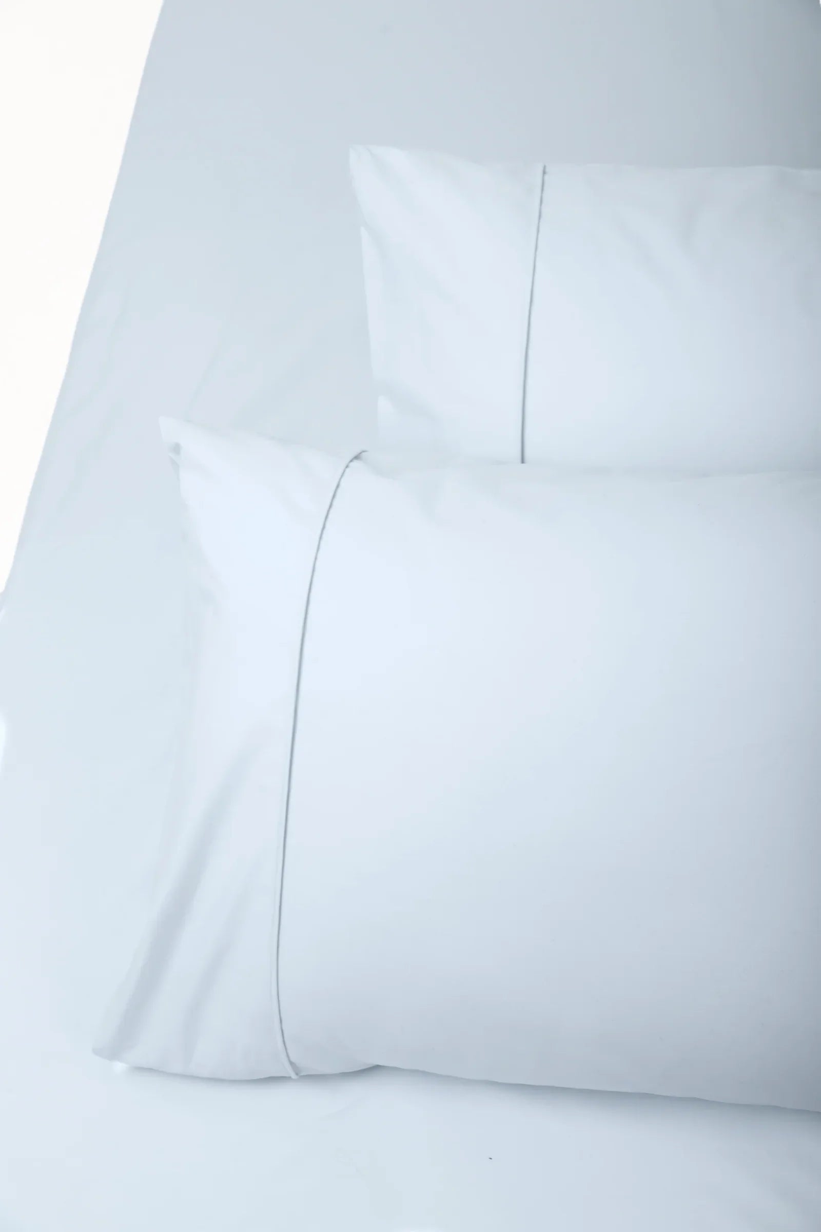 TC200 Pipping Pillowcases - 2 Pcs