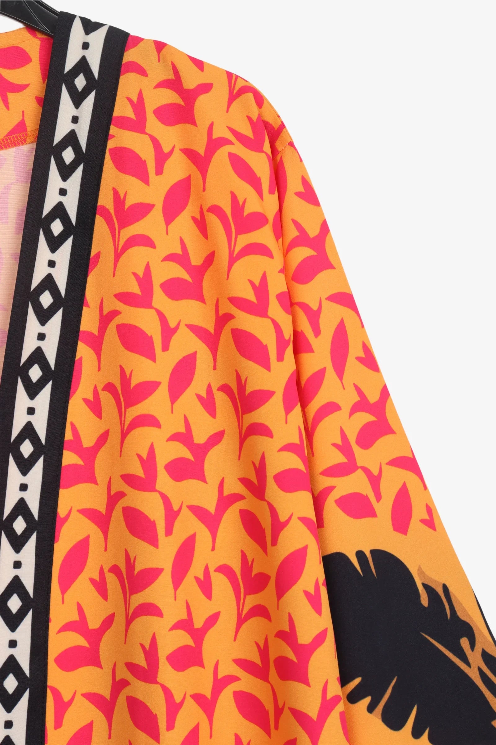 كيمونو بطبعة أشجار نخيل ملون