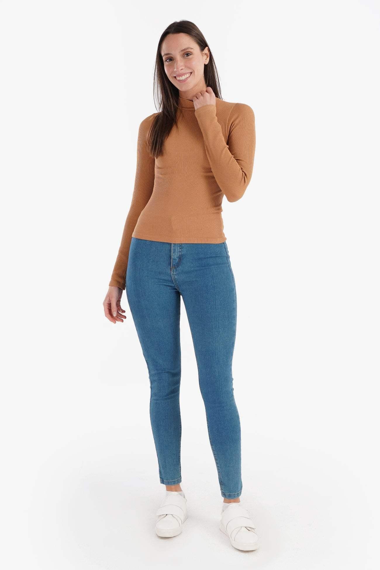 Top with Thumbhole Cuffs - Carina - كارينا