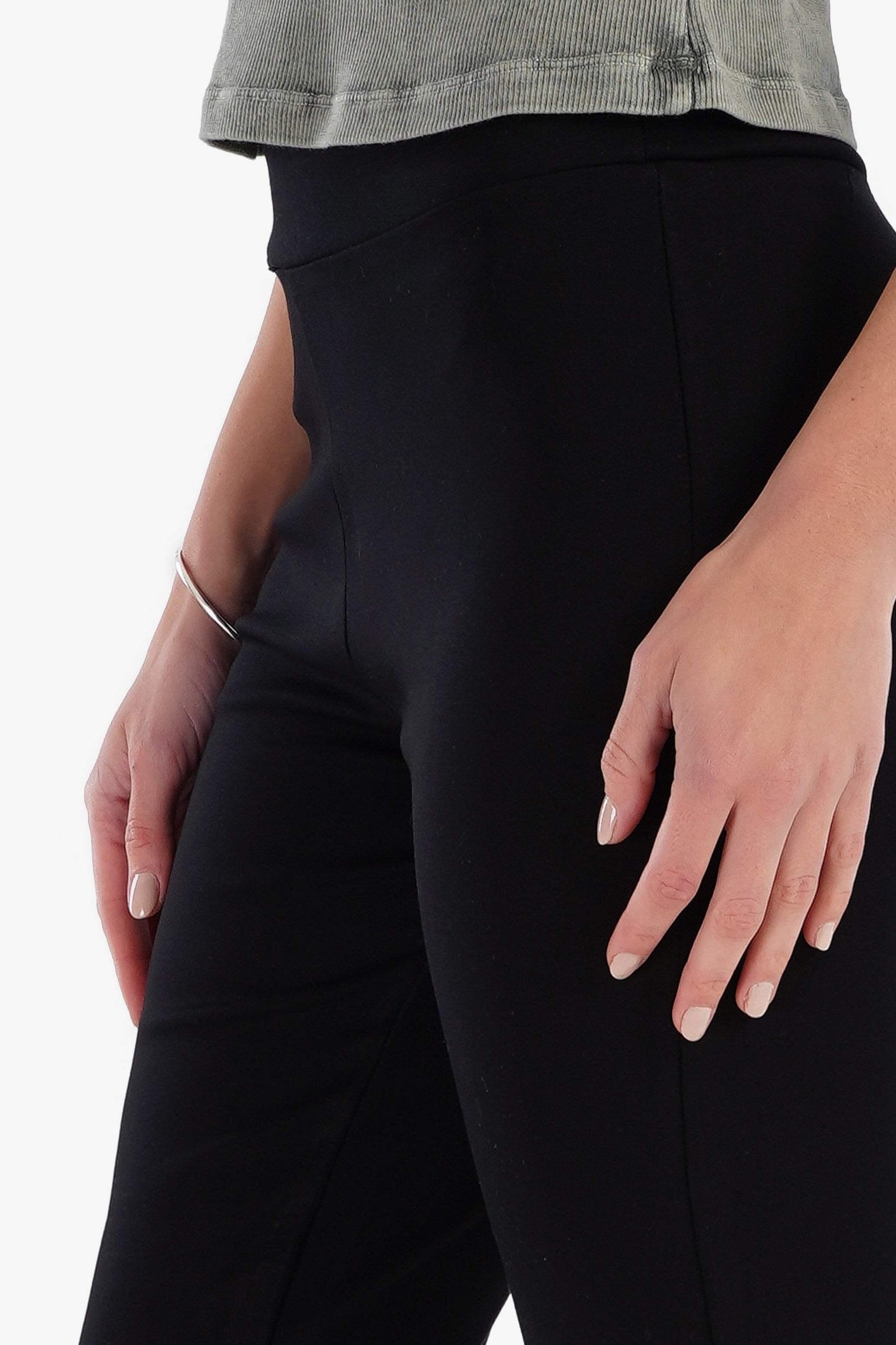 Black Pull On Flare Pants - Carina - كارينا
