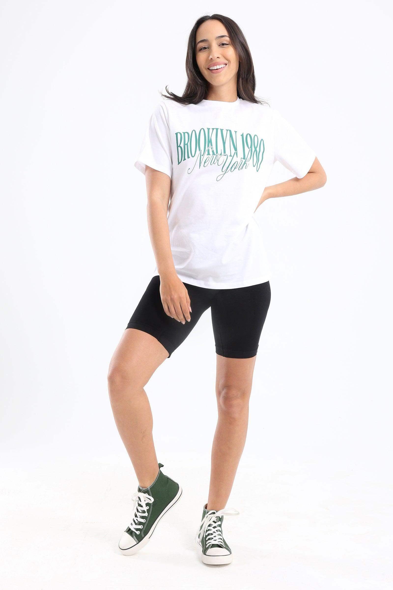 "Brooklyn 1980" Printed T-Shirt - Carina - كارينا