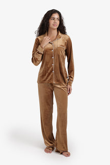 طقم بيجامة قطيفة كلاسيكي