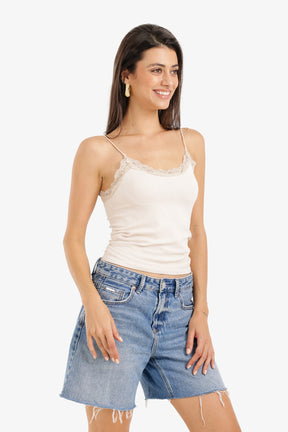 توب سادة أنيق وناعم