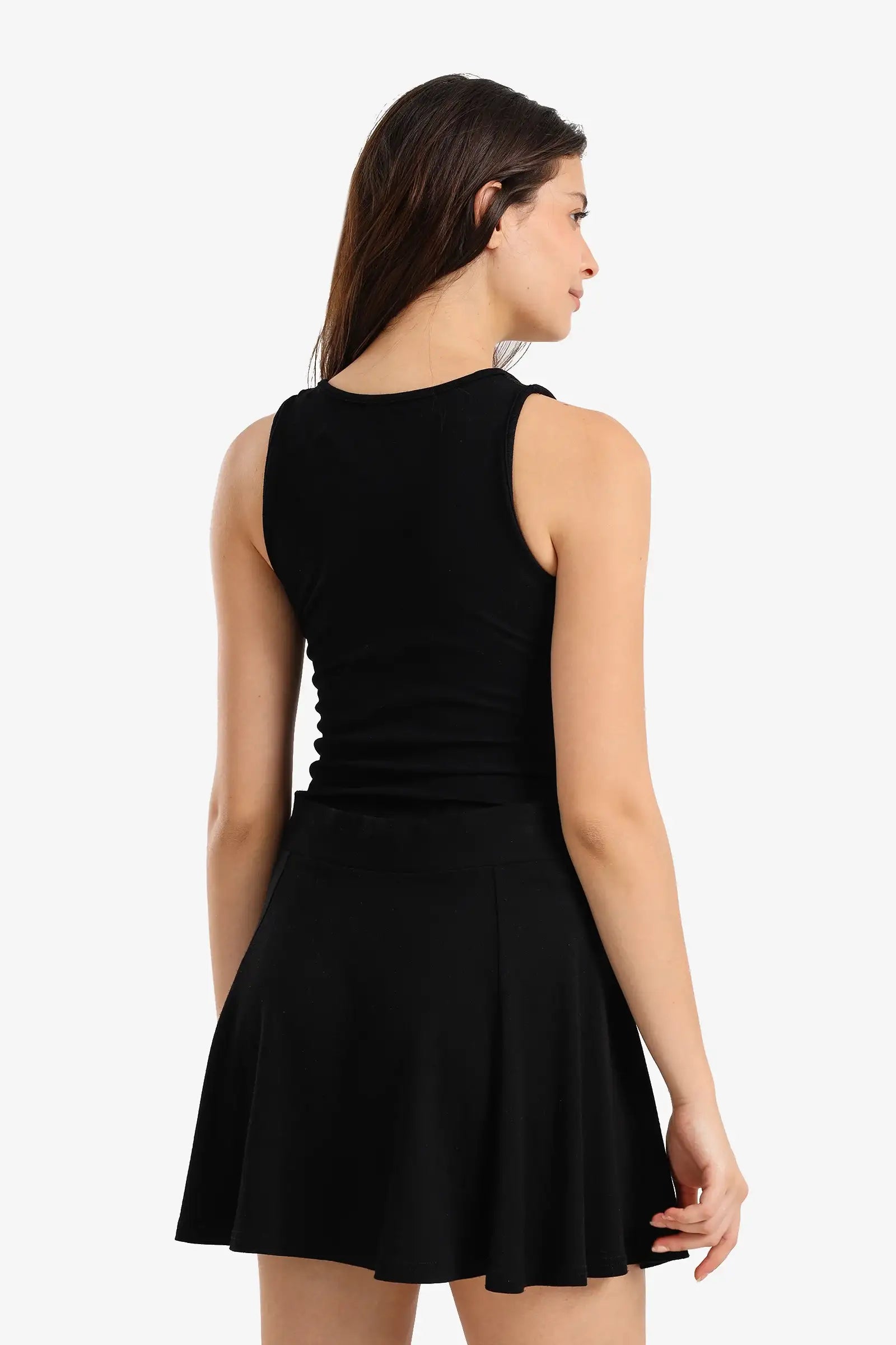 بلوزة بياقة V و كشكشة