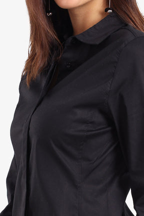 قميص بحافة غير متساوية