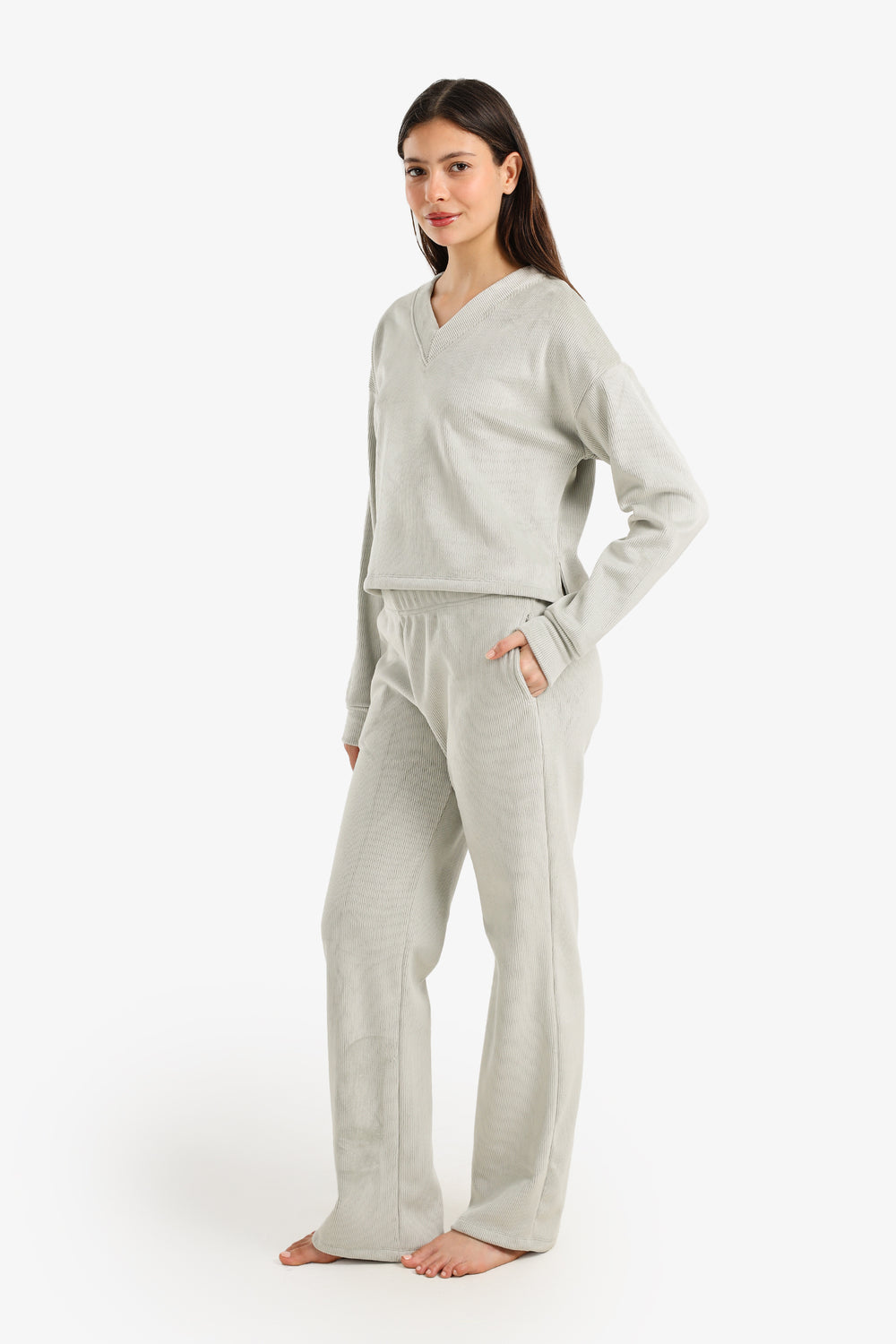 طقم بيجامة قطيفة مضلع