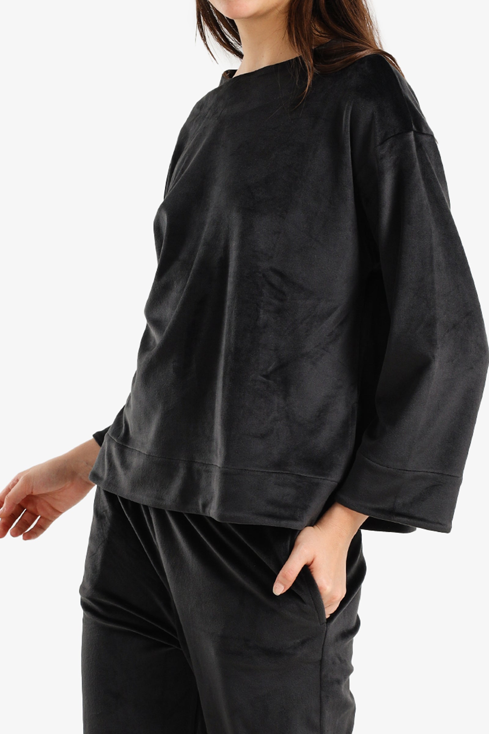 طقم بيجامة قطيفة بأكمام طويلة