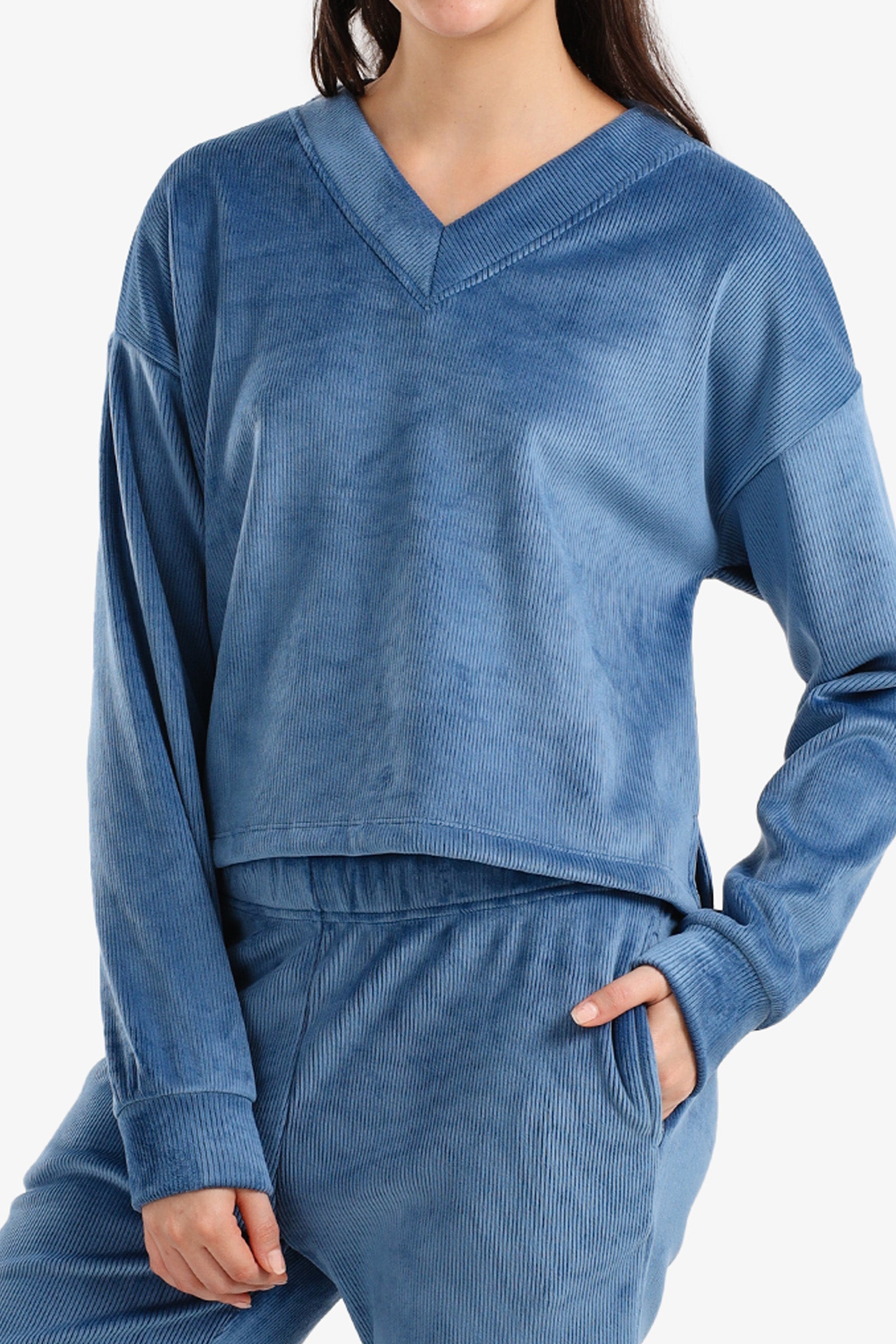 طقم بيجامة قطيفة مضلع