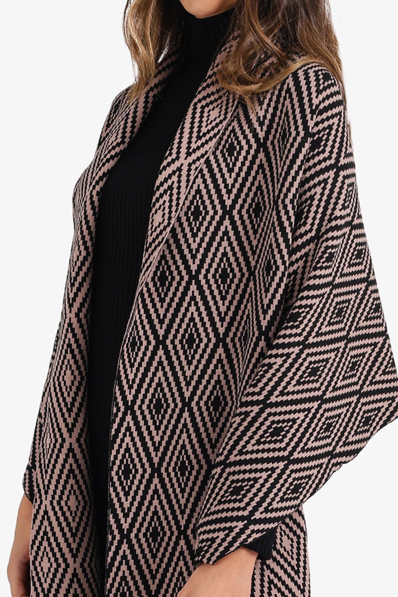 سكارف لاونج بنقشة الألماس