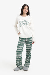 بيجامة لرأس السنة الجديدة