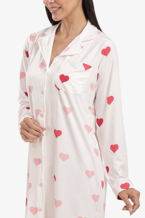 قميص نوم بنقشة القلوب