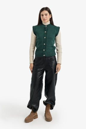 فيست بأزرار أمامية