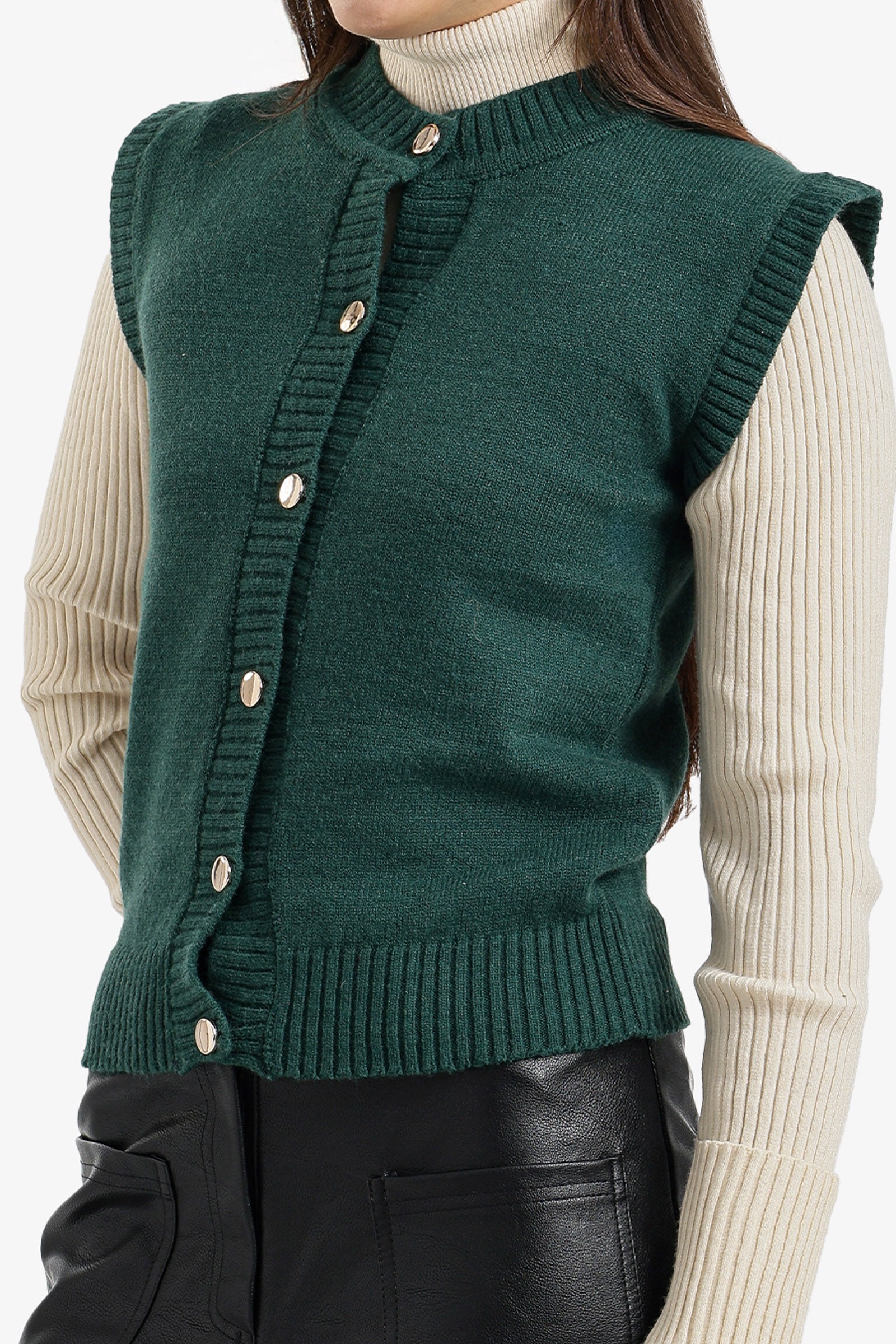 فيست بأزرار أمامية