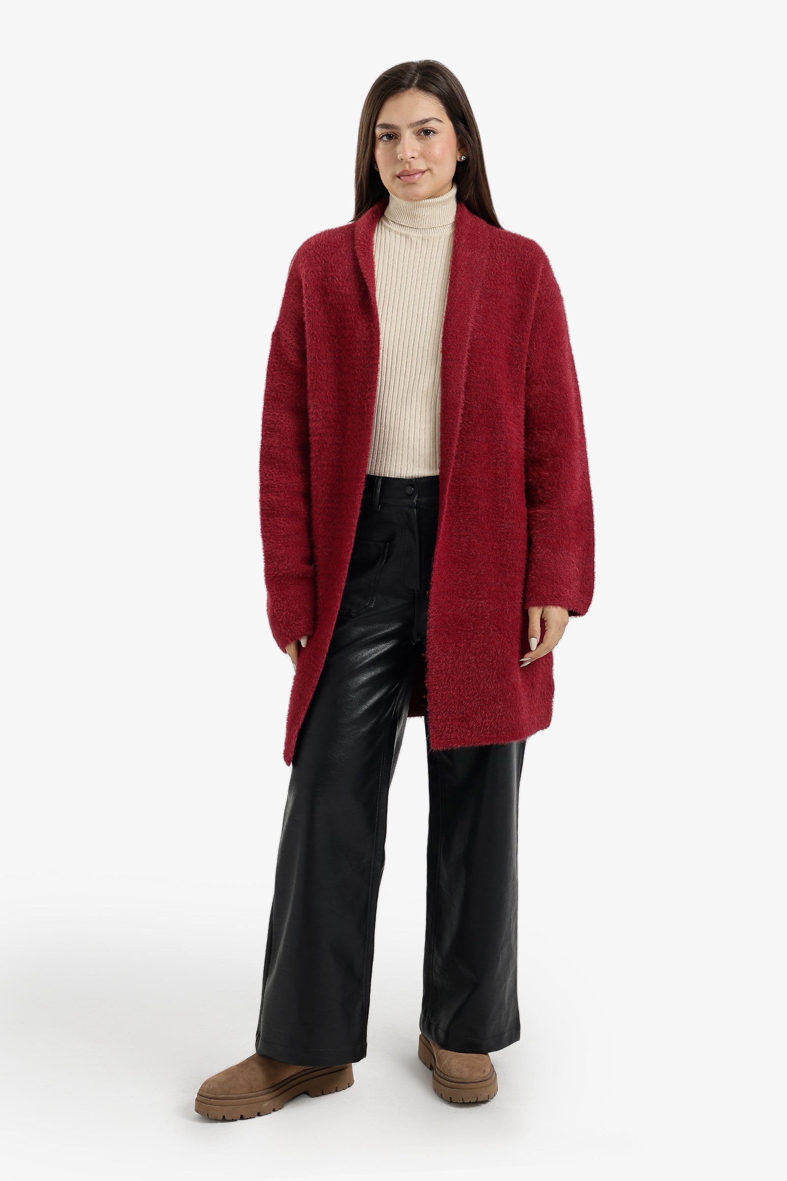 كارديجان بقصة أكتاف منخفضة