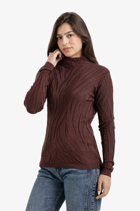 بلوفر بياقة شبه عالية