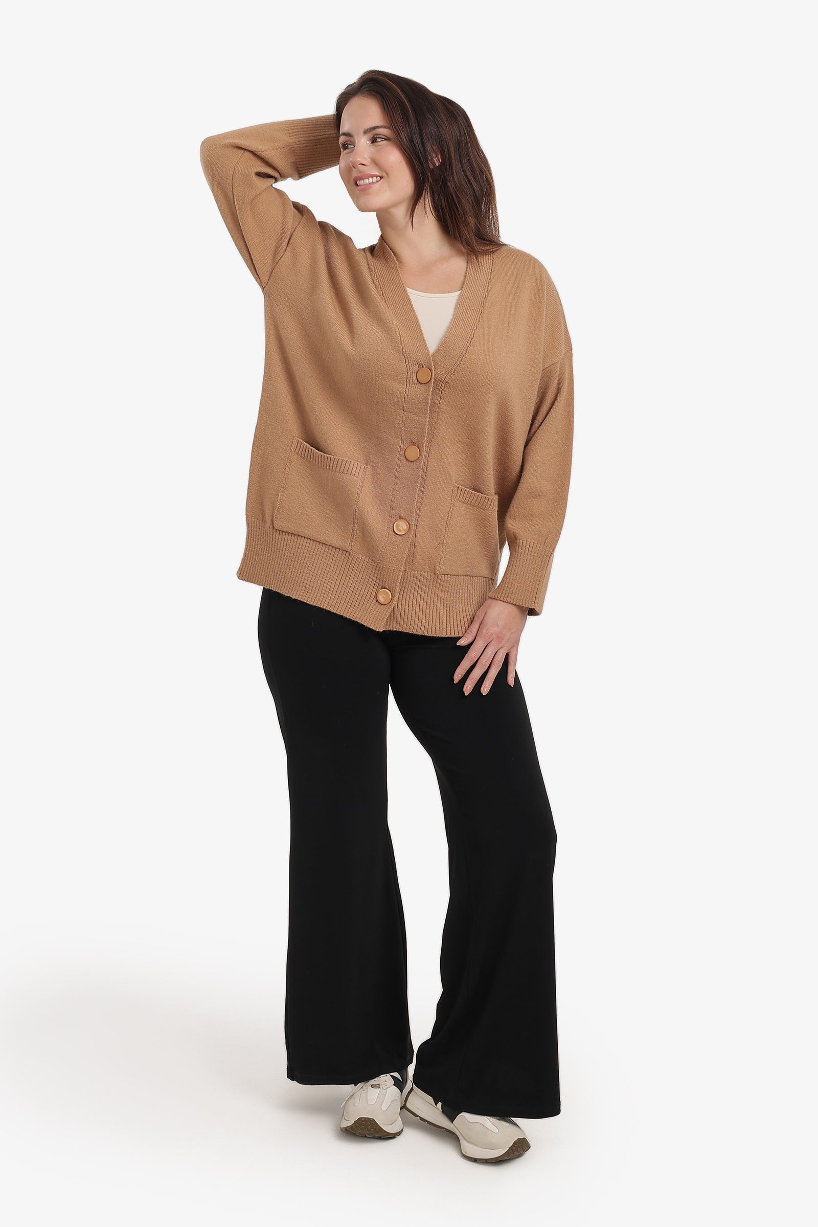 كارديجان لاونج بياقة V