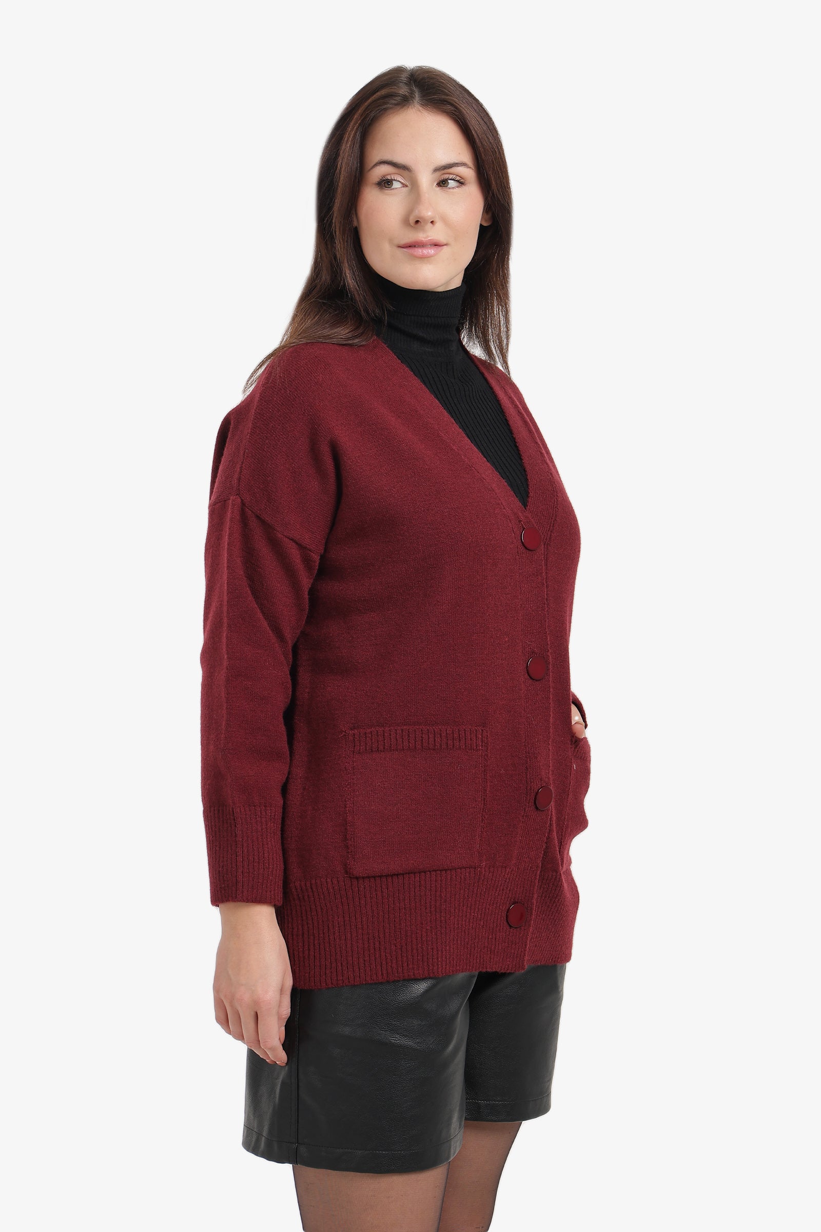 كارديجان لاونج بياقة V