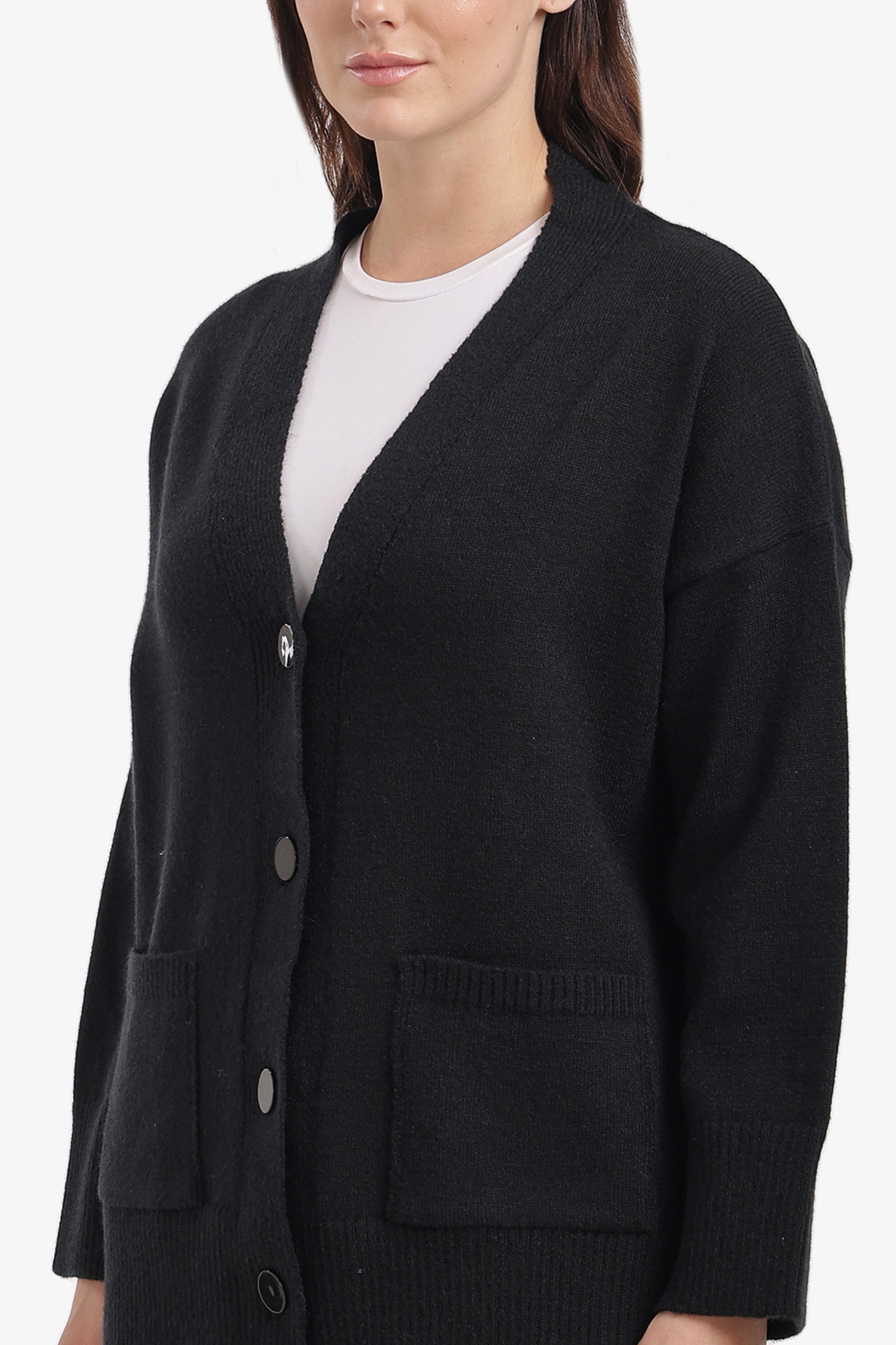 كارديجان لاونج بياقة V