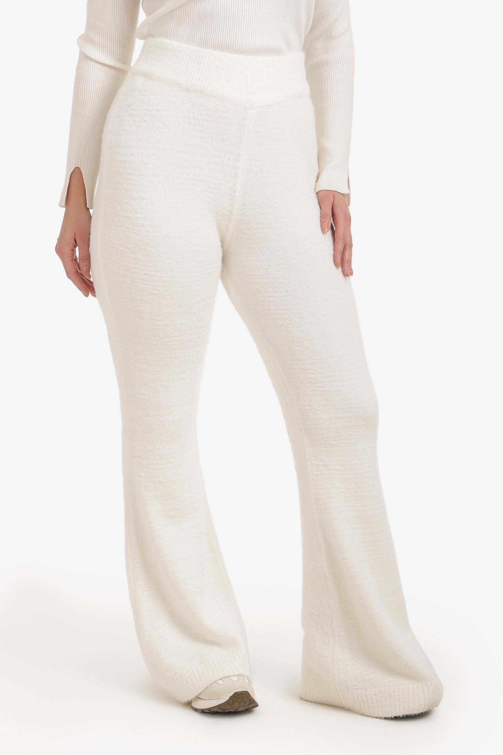 بنطلون لاونج تريكو بقصة فلير