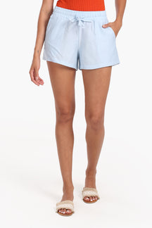 شورت بجيوب جانبية للشاطئ 