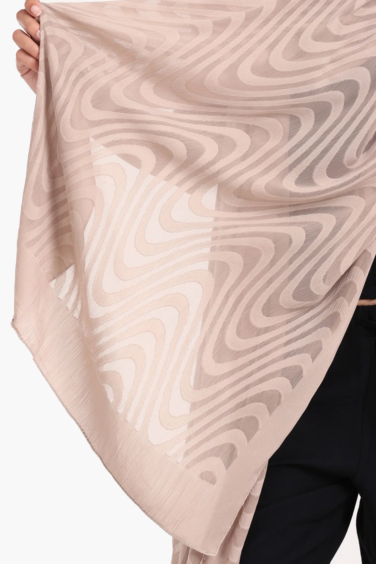 Wavy Patterned Hijabi Scarf